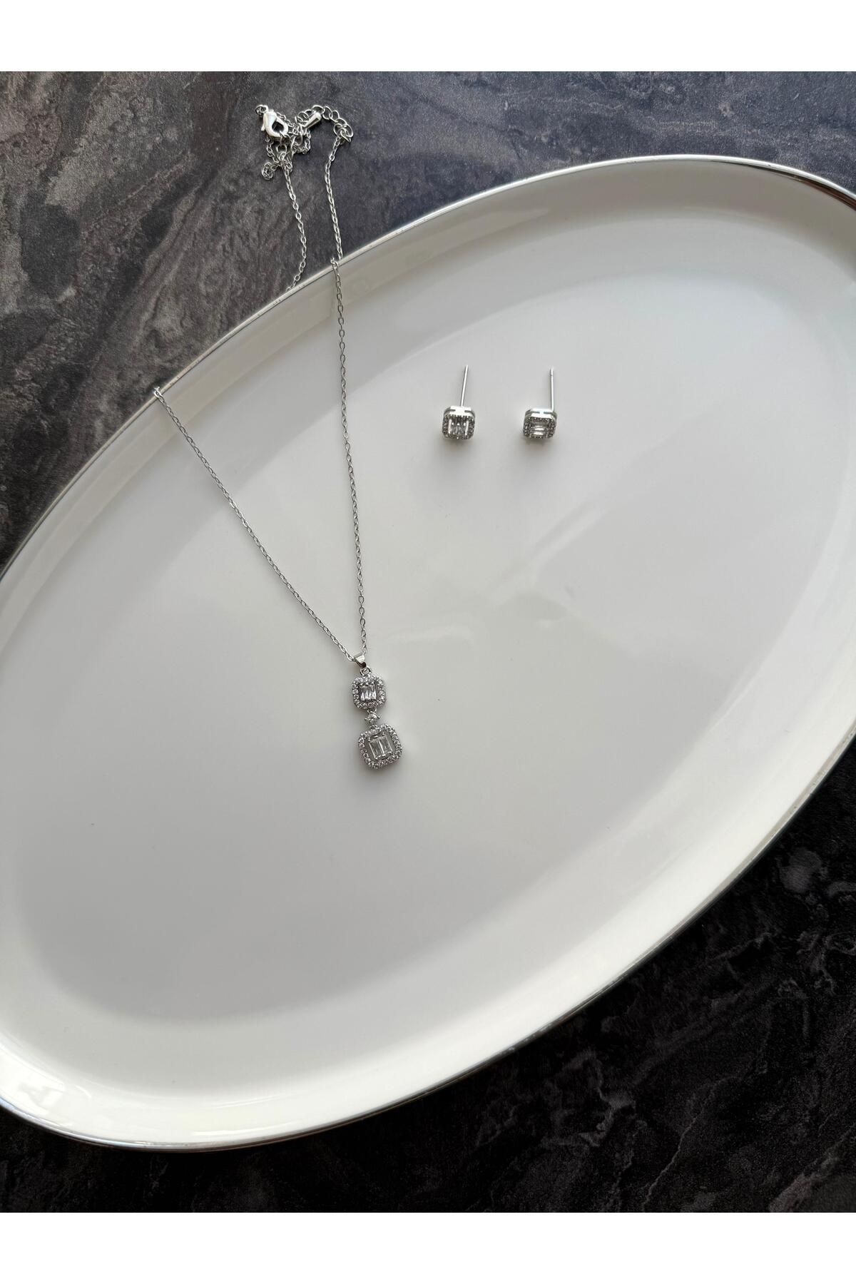 Nera Accessories Baget Taş Set