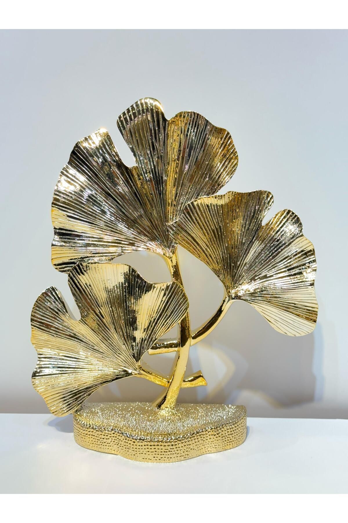 SerenityHaven Gold Kaplama Üç Yapraklı Yonca