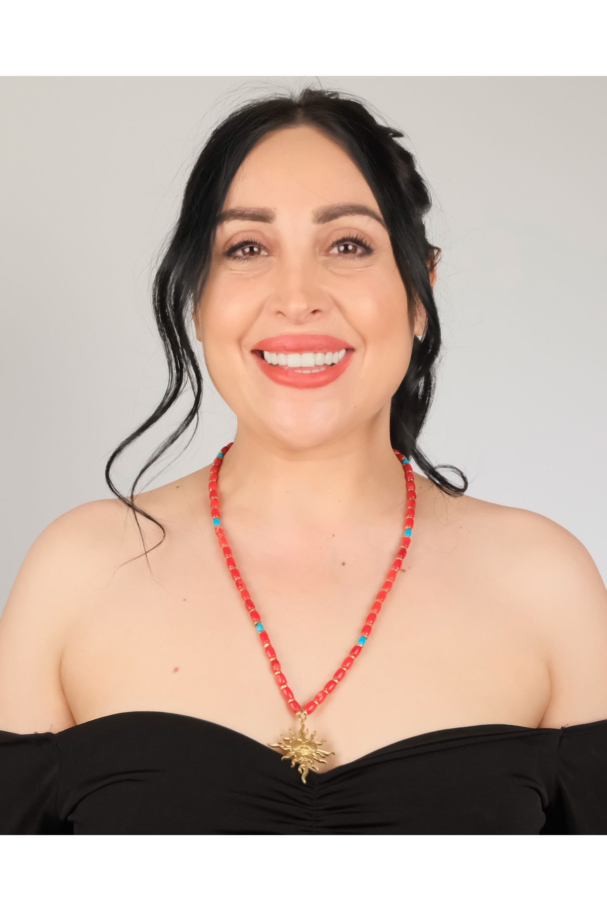 polimooi El Yapımı Mercan & Turkuaz Boncuklu Bronz Güneş Kolye – Boho Vintage Statement Takı