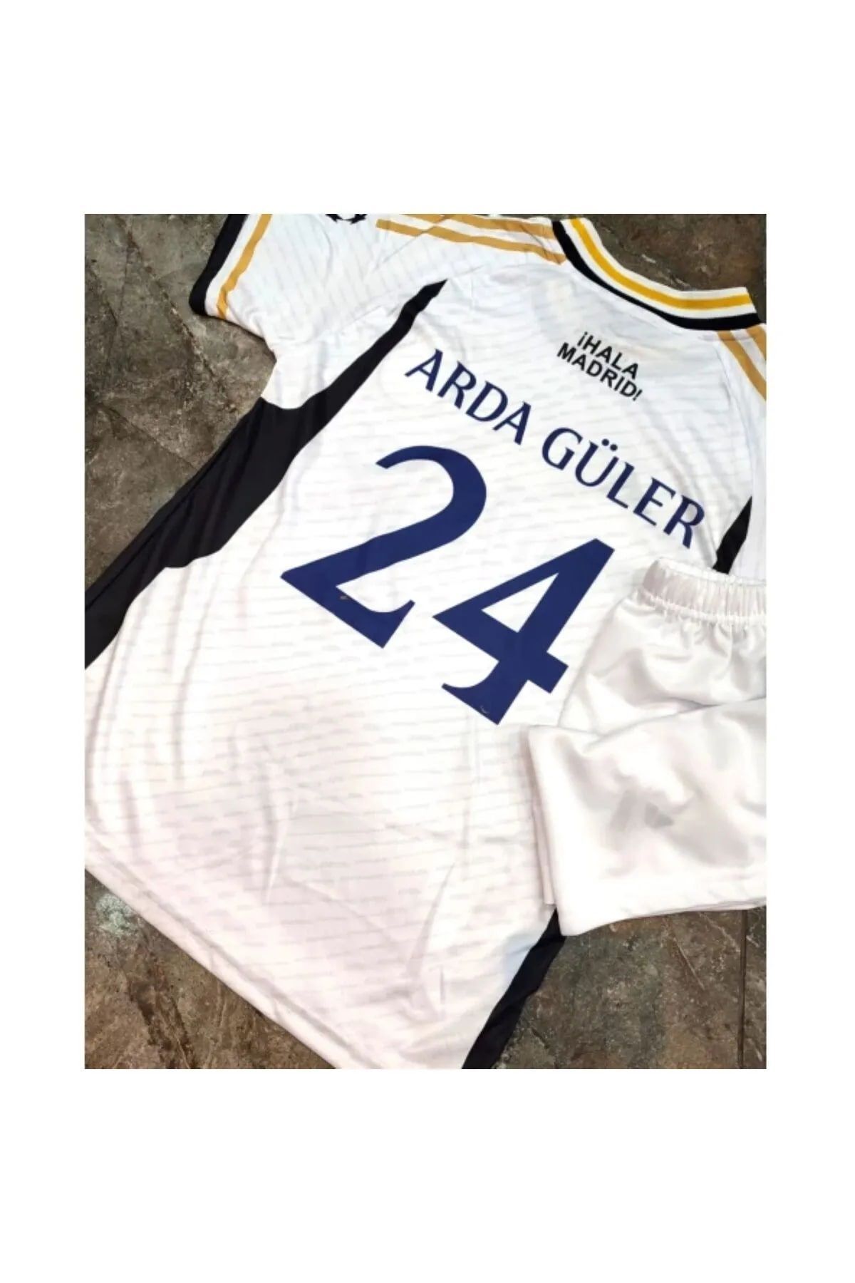 yenteks 24 Numara Real.Madrid.Ardaa. Gülerr. Çocuk Forması 4lü Set Çorap+Biliklik Yanında
