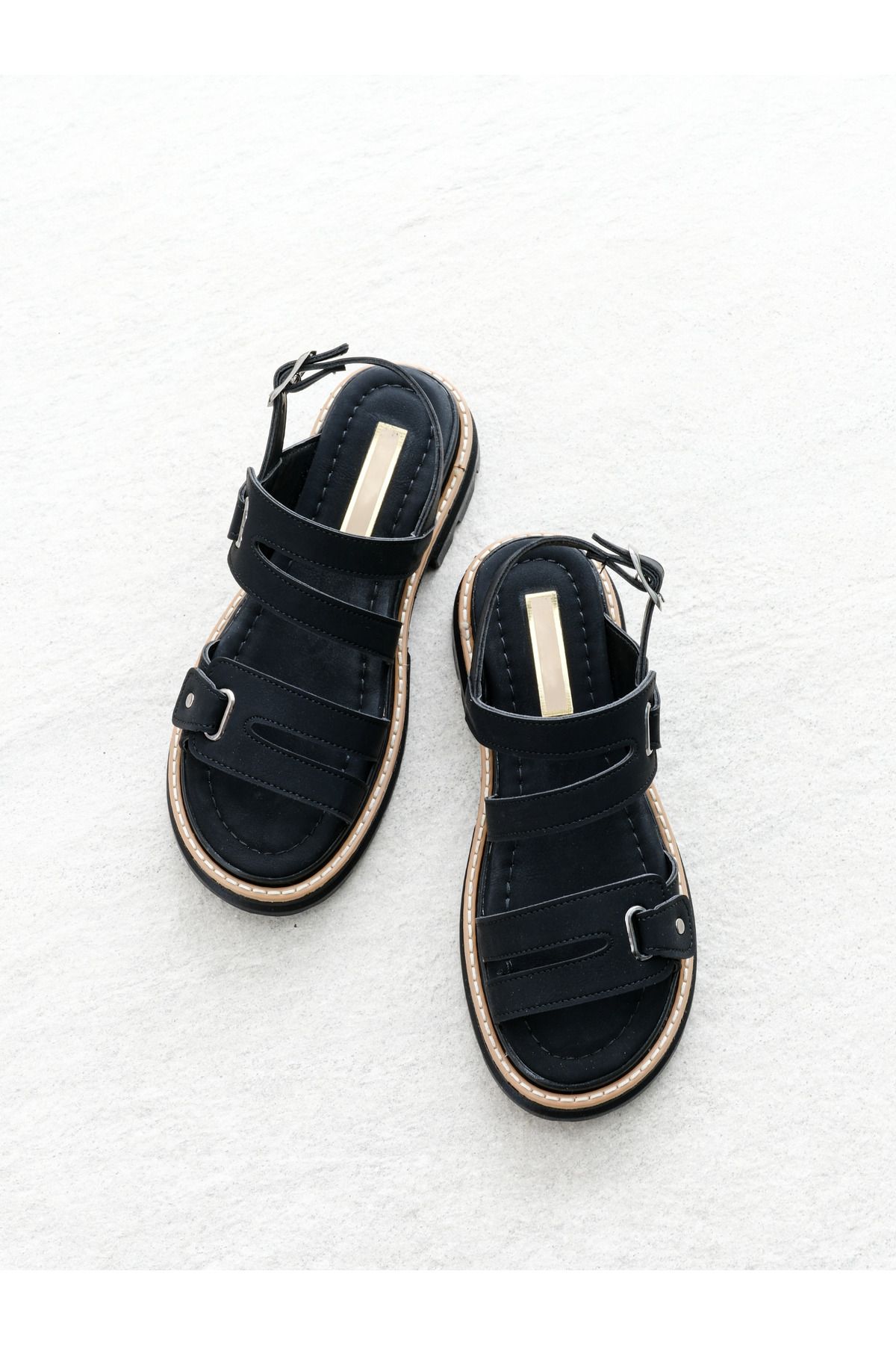 Munshoes Siyah Kadın Sandalet