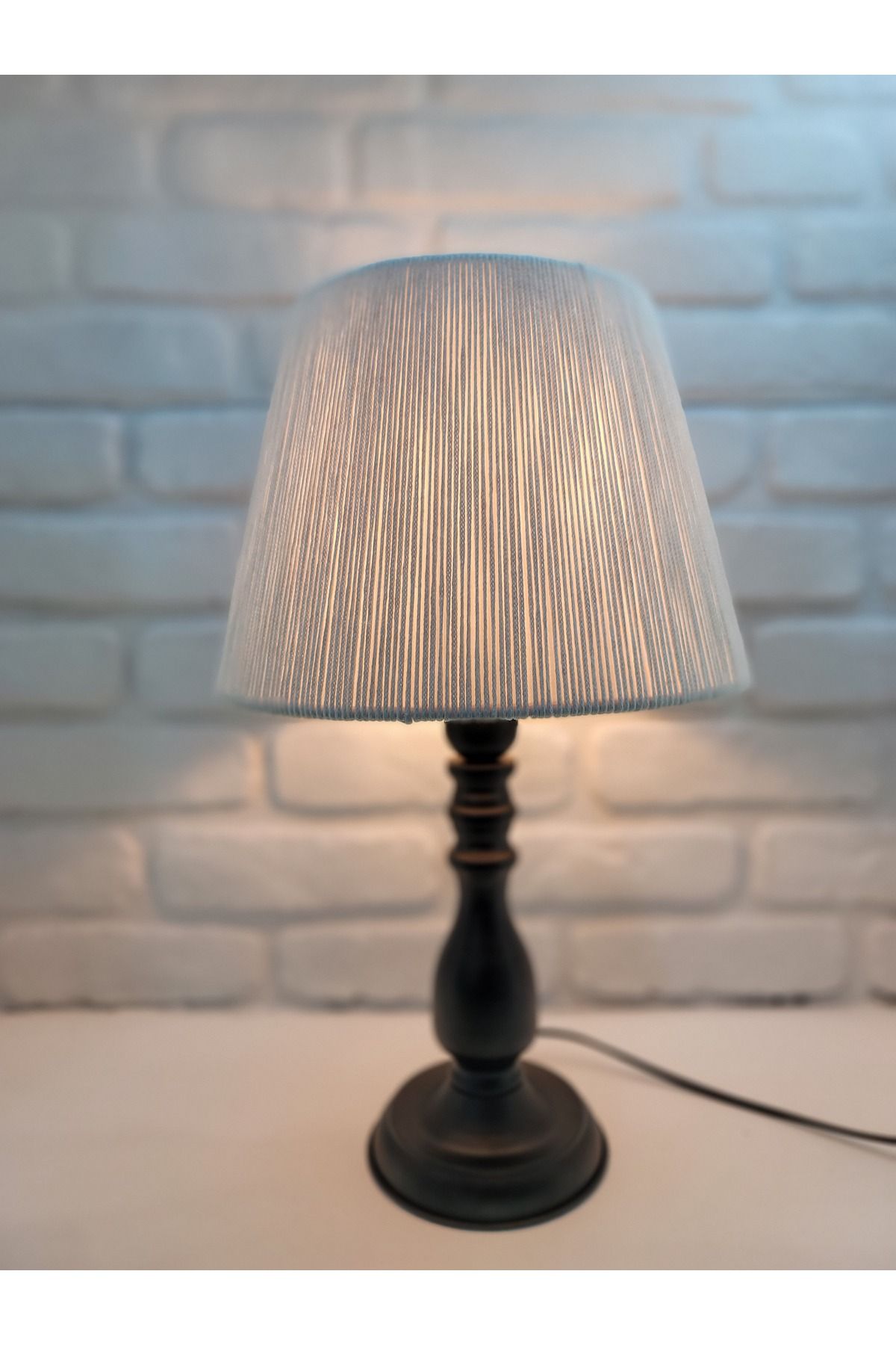 Decodelight Siyah Rustik Klasik Metal Ayaklı El Yapımı İp ve Kagıt Örme Şapkalı Abajur Masa Lambası Modelleri