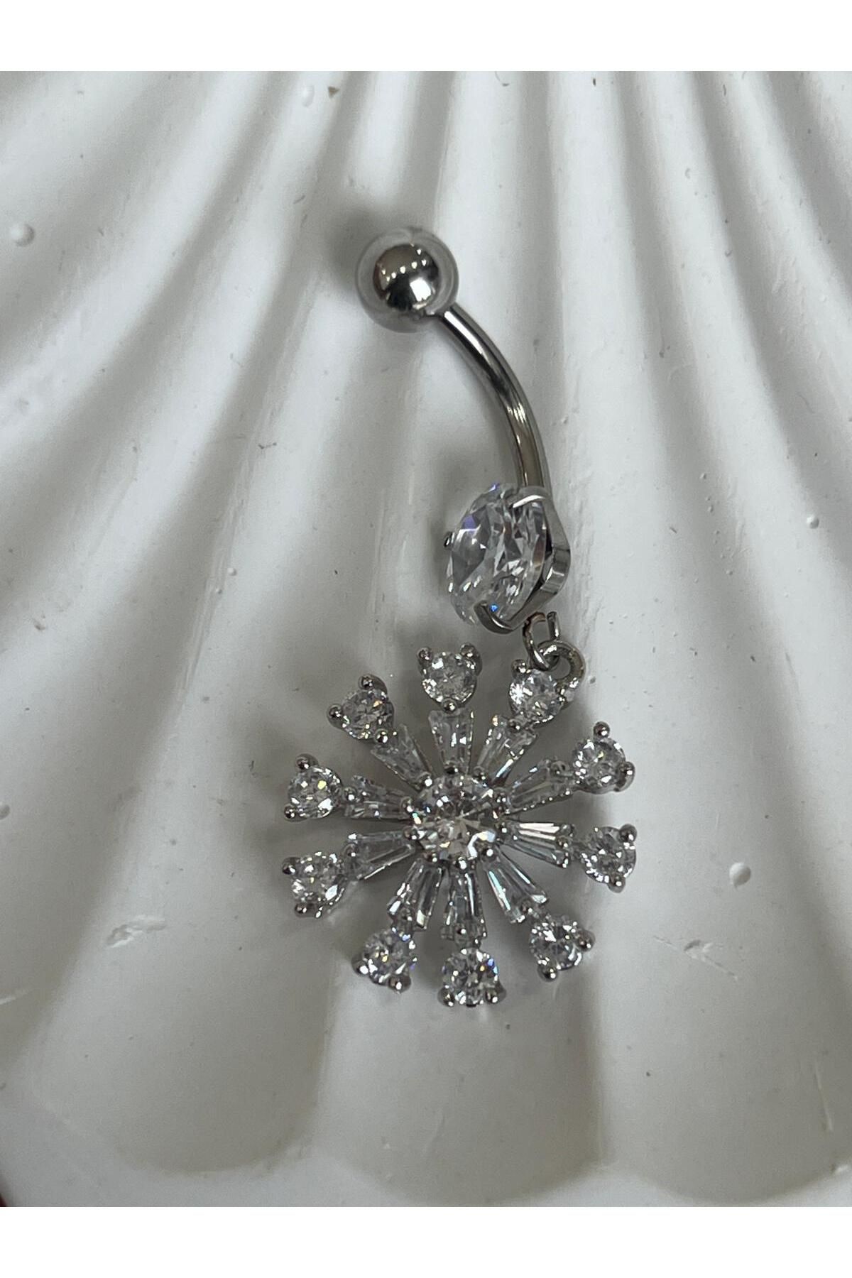 Meri Göbek piercing