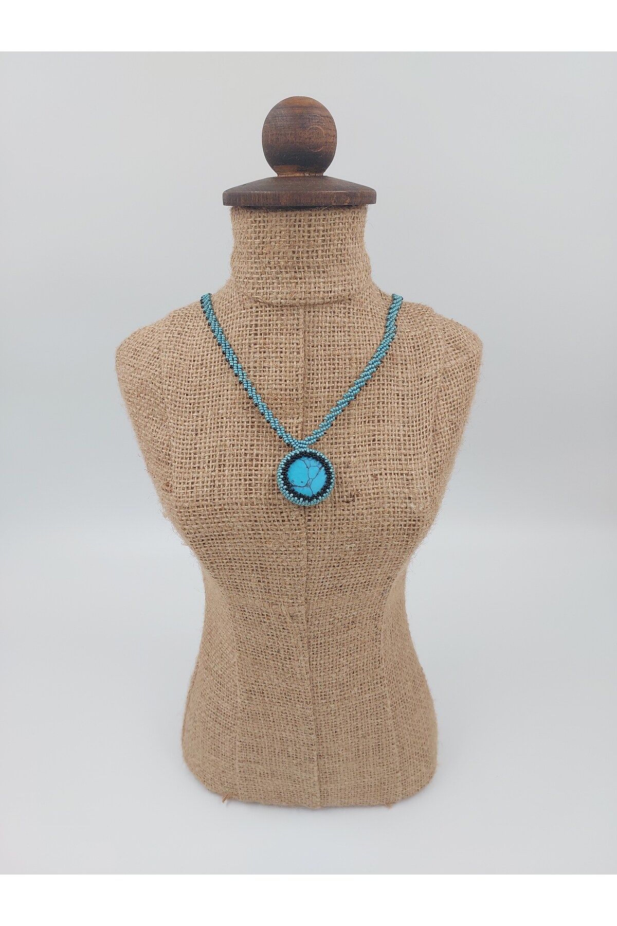 R G Handmade Design El Yapımı Turkuaz Taşlı Kolye – Peyote Tekniğiyle Kum Boncuk İşlemeli Özgün Tasarım