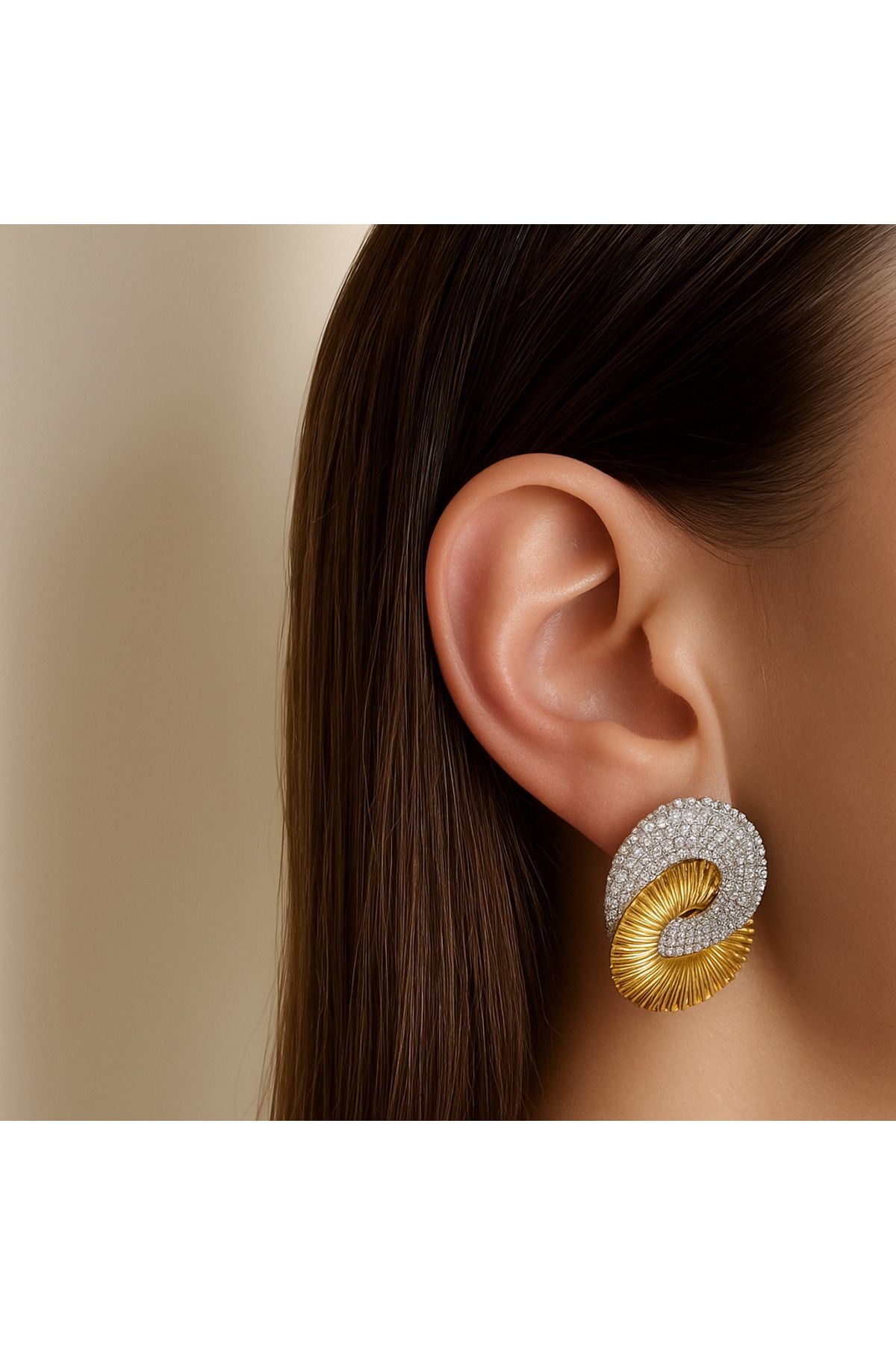 ZENA ACCESSORİES Özel Seri Kıvrım Detaylı Yelpaze Model Çelik Küpe