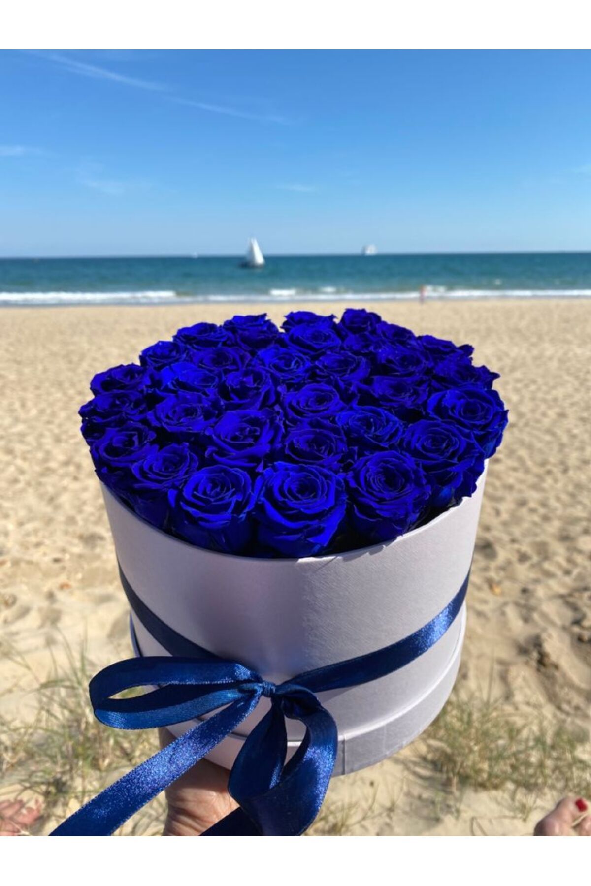 MSDA 🌹Lxury Mavi Gül 🌹 Beyaz Silindir Kutu