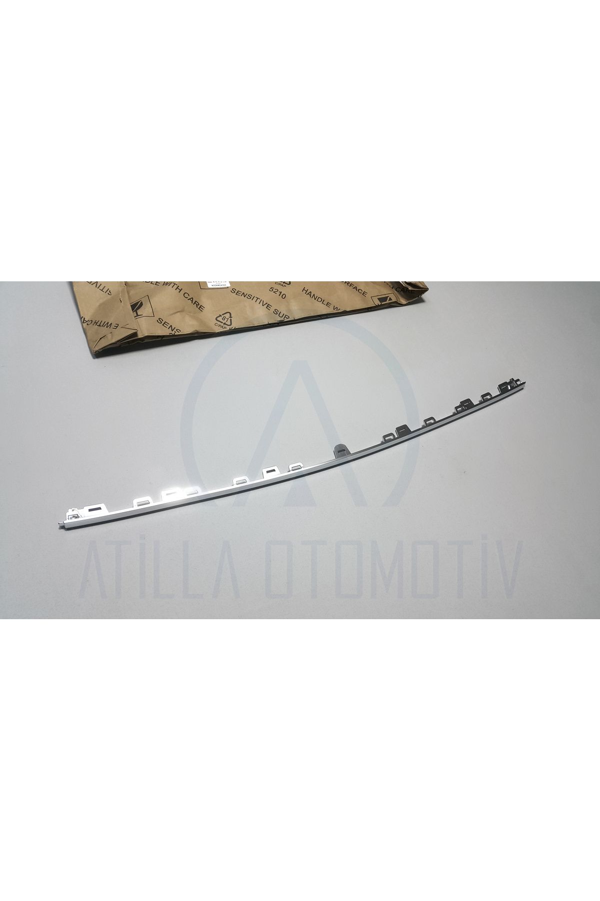 Aftermarket AUDİ A4 8W B9 16-24 S-LİNE ARKA TAMPON NİKELAJI ORTA OEM