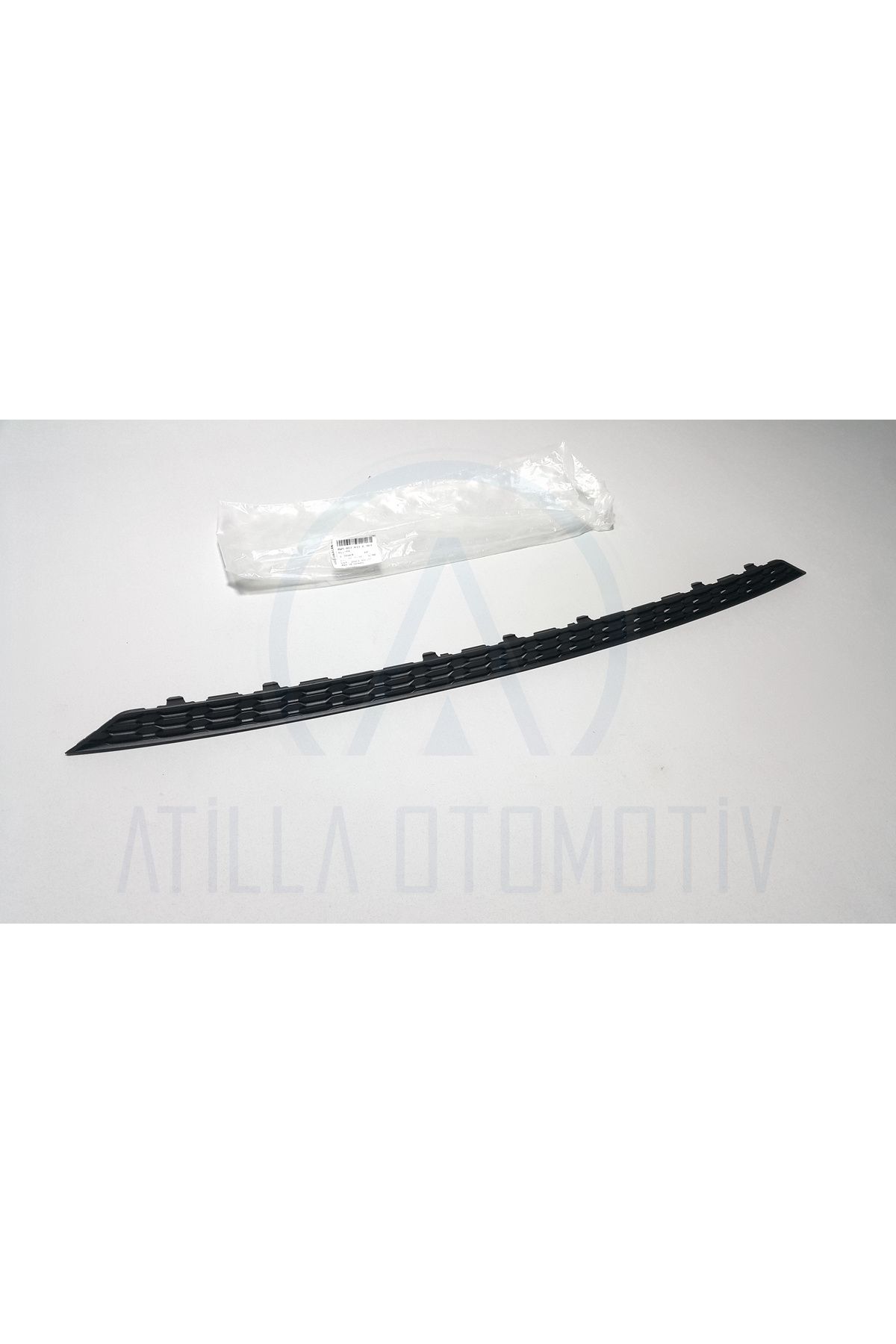 Aftermarket AUDİ A4 8W B9 16-24 S-LİNE ARKA TAMPON ÇITASI PLASTİK OEM