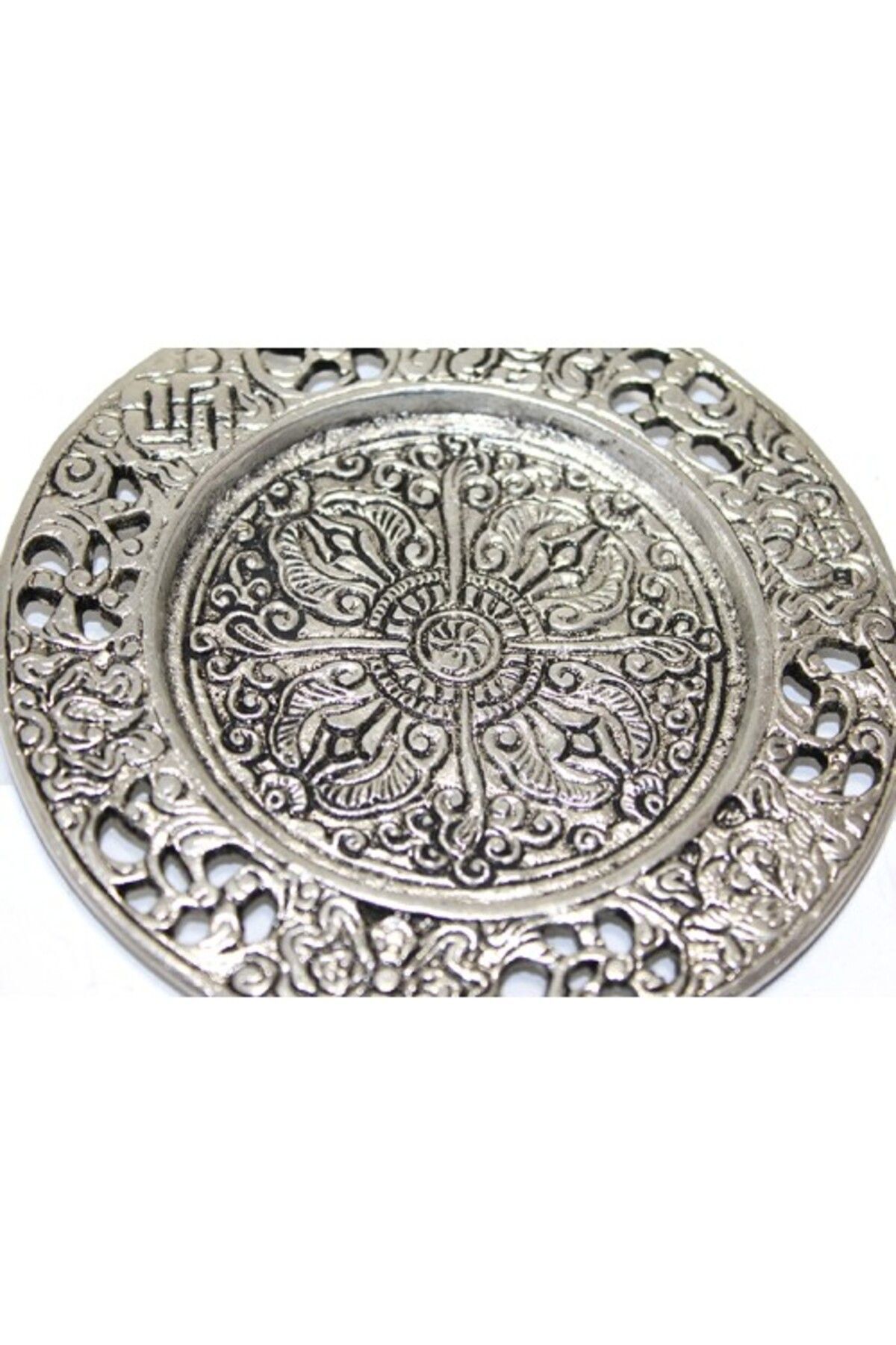 SerenityHaven Metal Yuvarlak Tütsülük Model 8