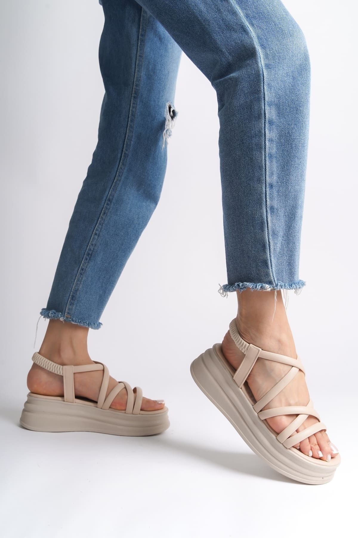 Joy Classic BELLA Lastikli Şerit Detaylı Ortopedik Taban Kadın Sandalet CKT - Krem