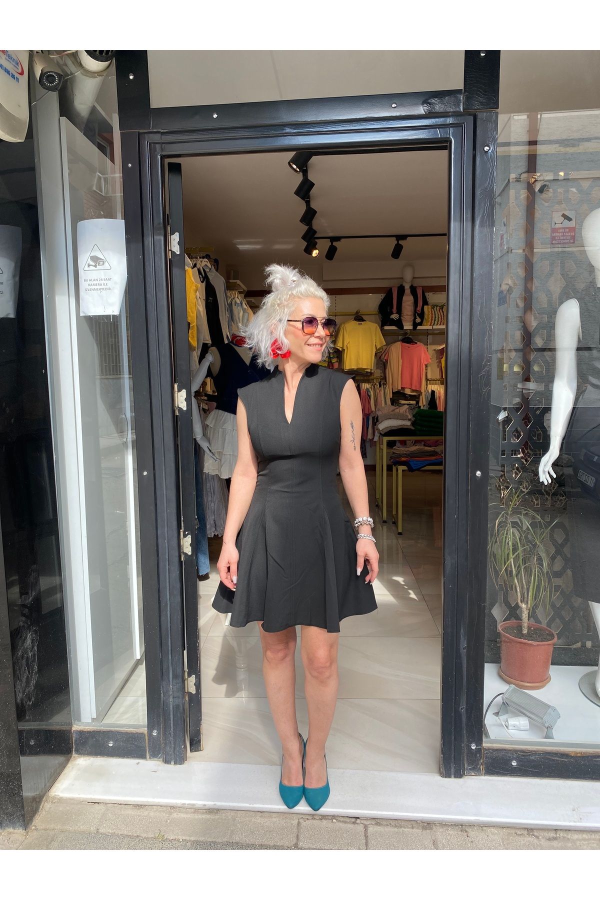 özlem adaşoğlu boutique V YAKA SIFIR KOL ELBİSE