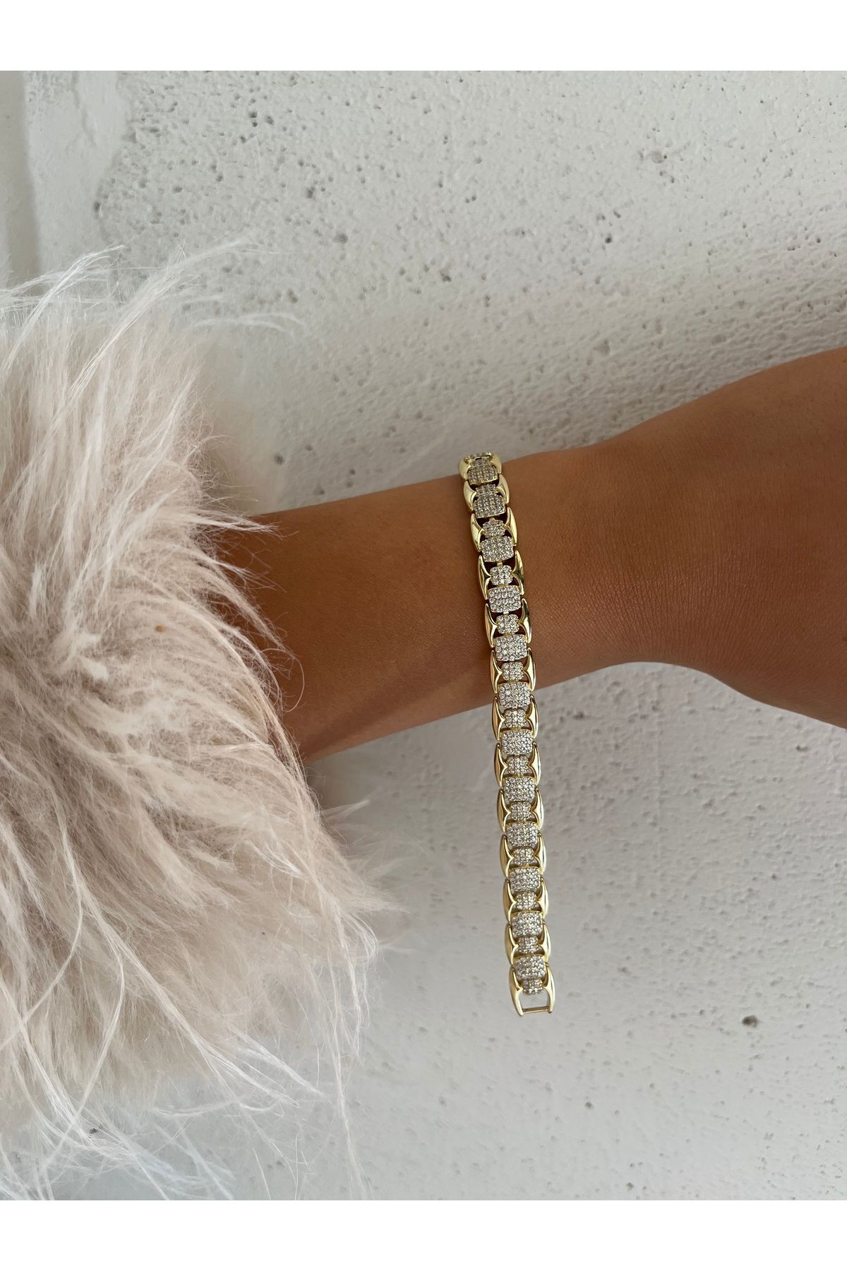 XUPING JEWELRY Xuping Marka Taşlı 14 K Renk Kuyum Model 17+2 Cm Kadın Bilekliği