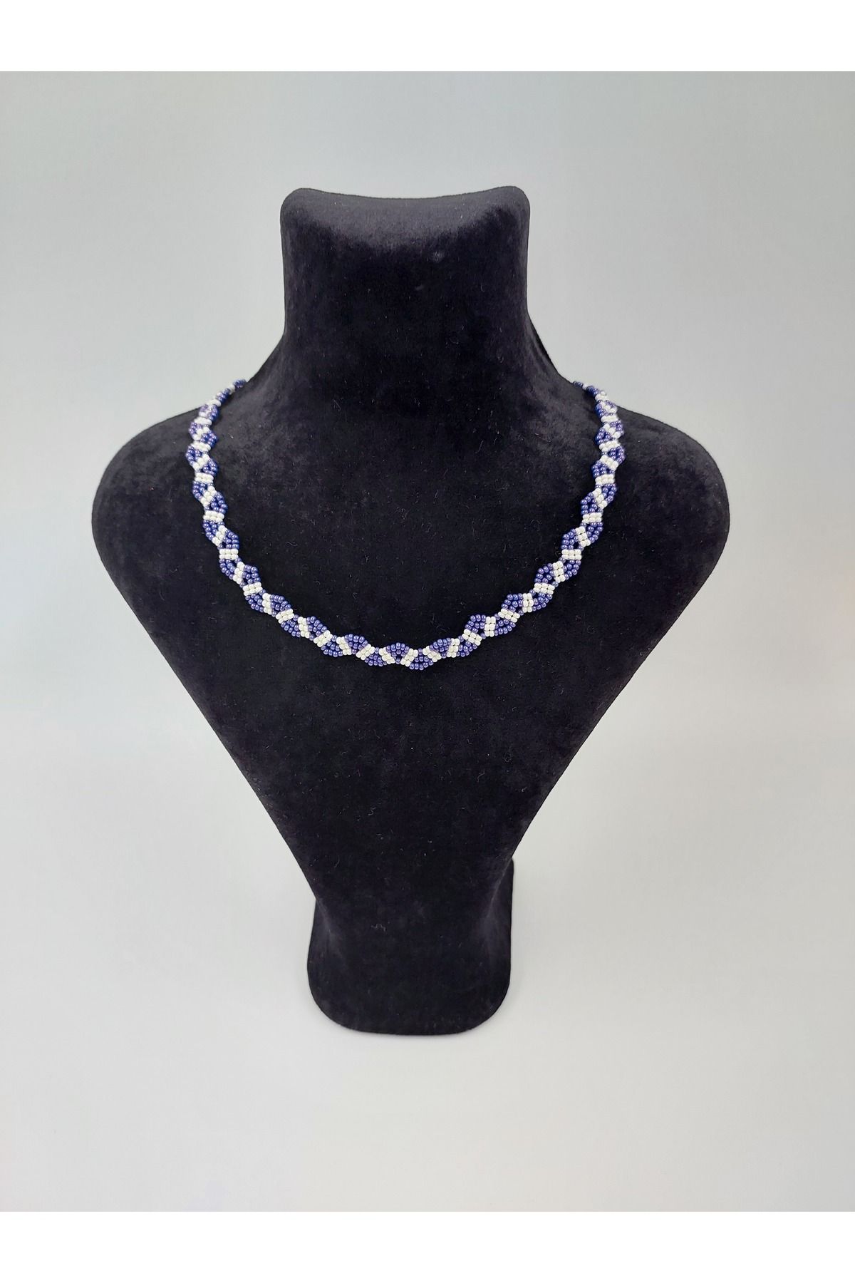 R G Handmade Design “Deniz Serinliği” El Yapımı Mor-Beyaz Kum Boncuk Kolye