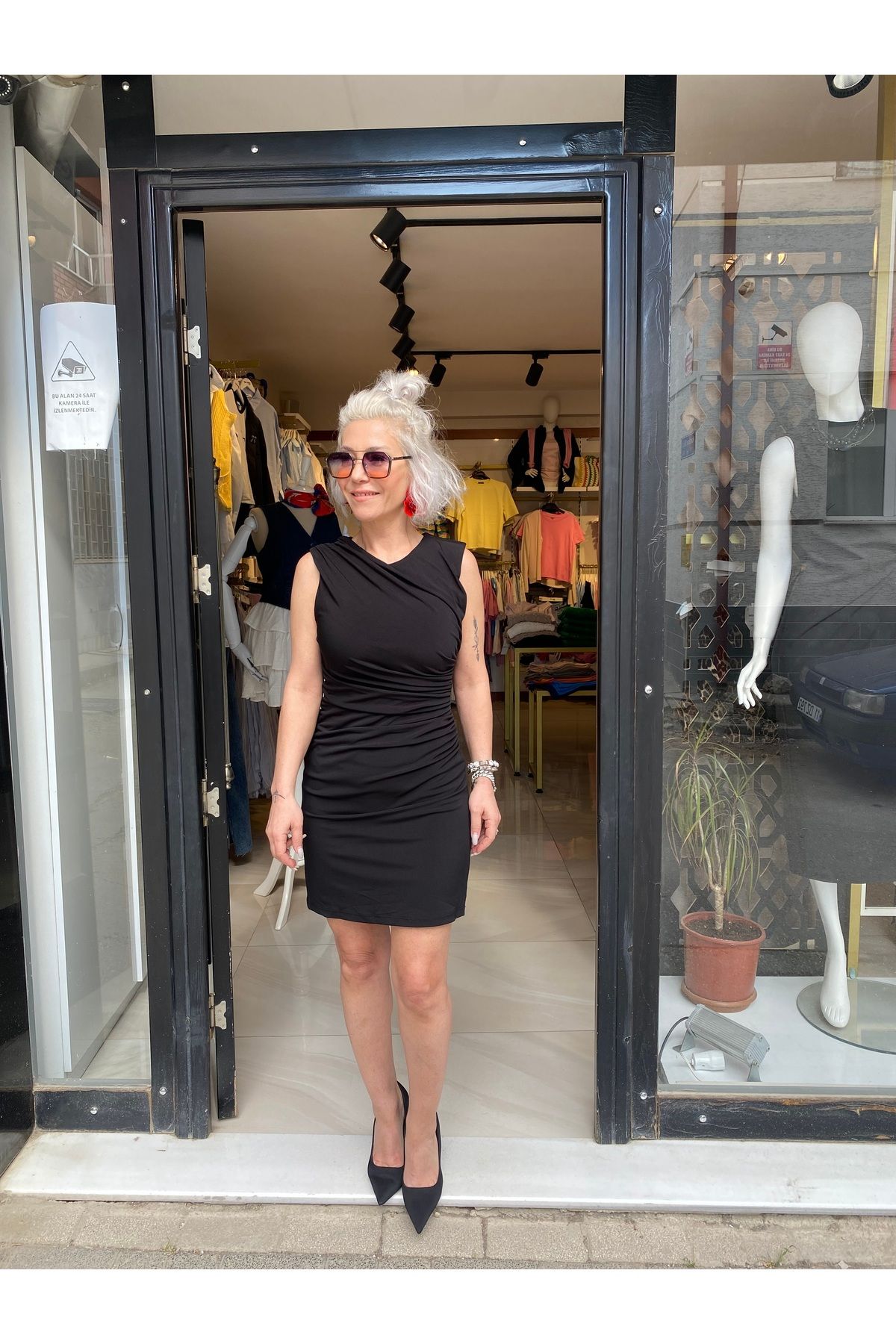 özlem adaşoğlu boutique SIFIR KOL BÜZGÜLÜ ELBİSE