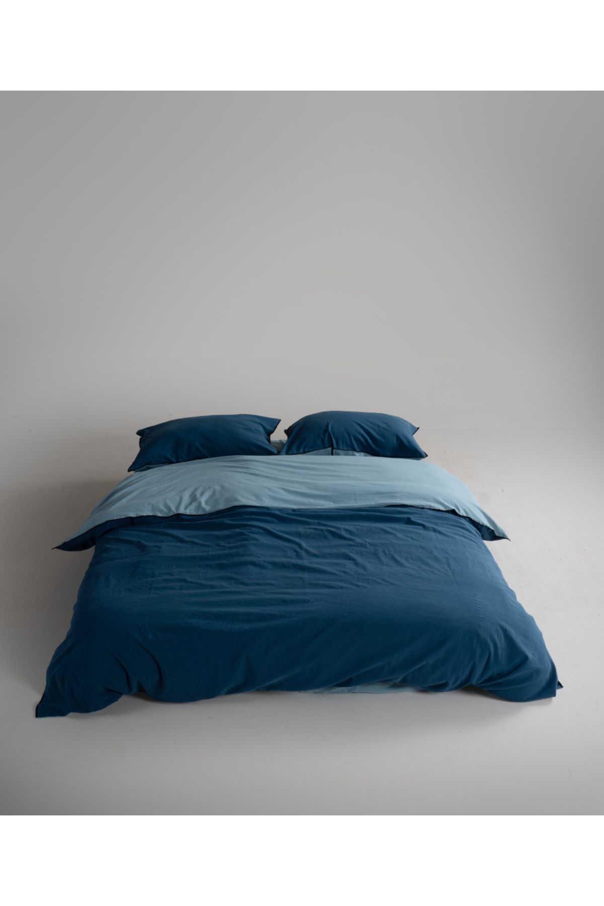 LİMASSO Essualte Doubleface %100 Pamuk Nevresim Takımı Akdeniz Mavisi - Dress Blue