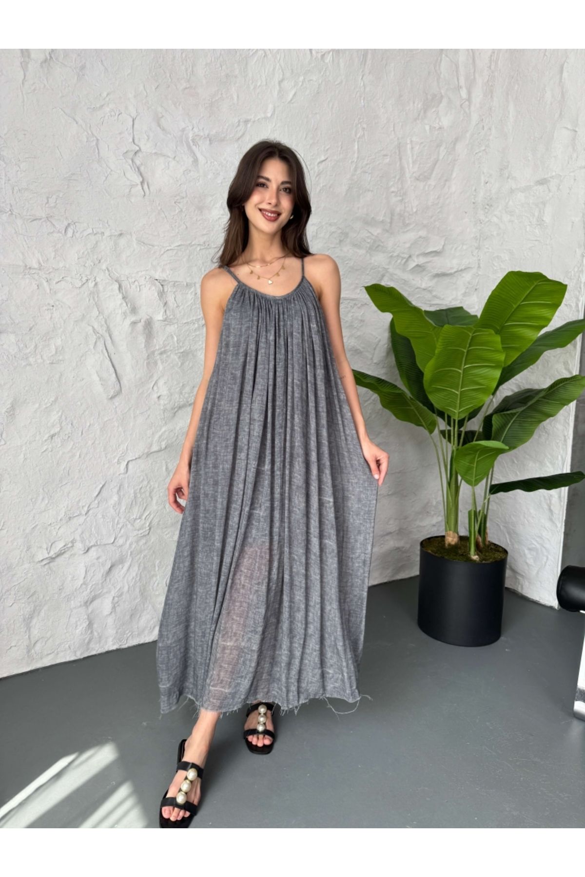 Elif Özbey Butik Antrasit Yıkamalı İp Askılı Keten Elbise
