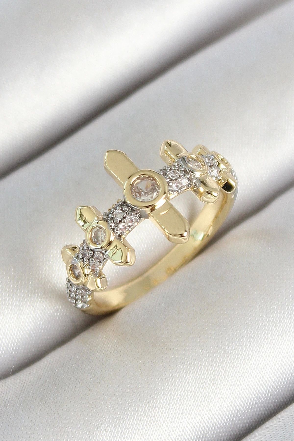 OurStyles Pirinç Sıralı Çit Figürlü Zirkon Taşlı Gold Renk Ayarlanabilir Kadın Yüzük - TJ-BYK3785