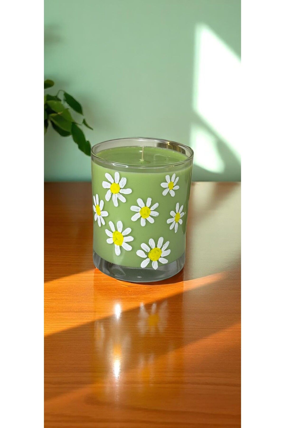 Handmade Daisy Candle