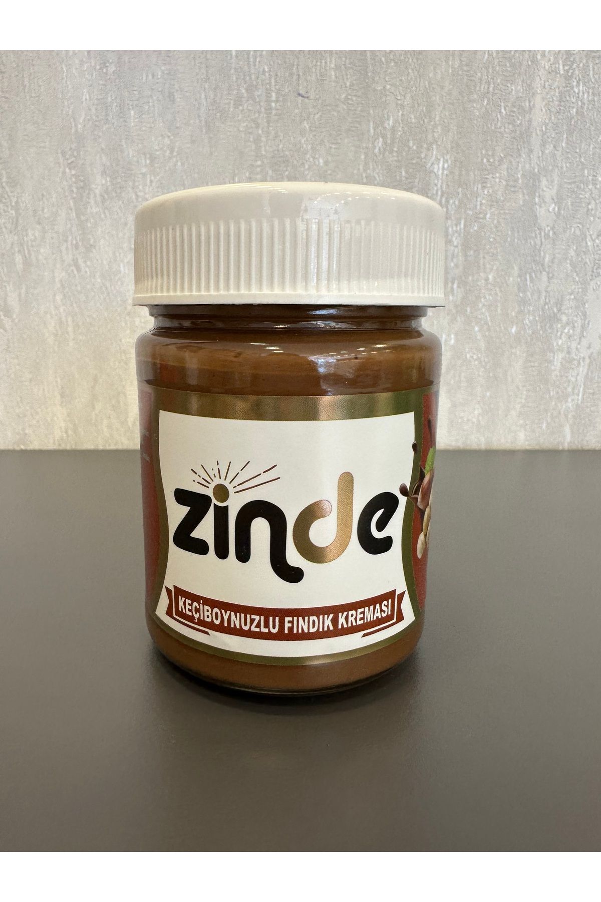 Zinde keçiboynuzlu fındık kreması