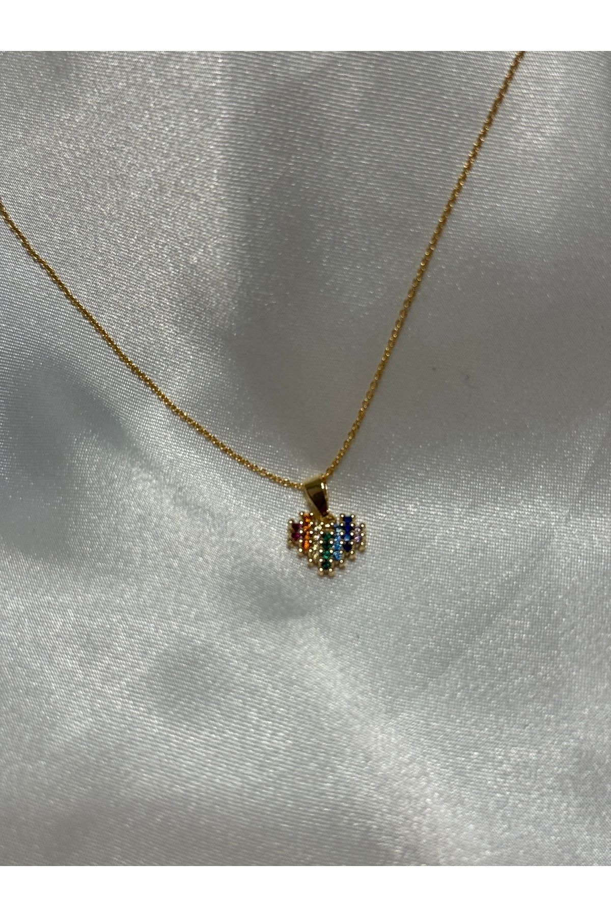 November Accessories Altın Kaplama Zirkon Taşlı Kalp Kolye