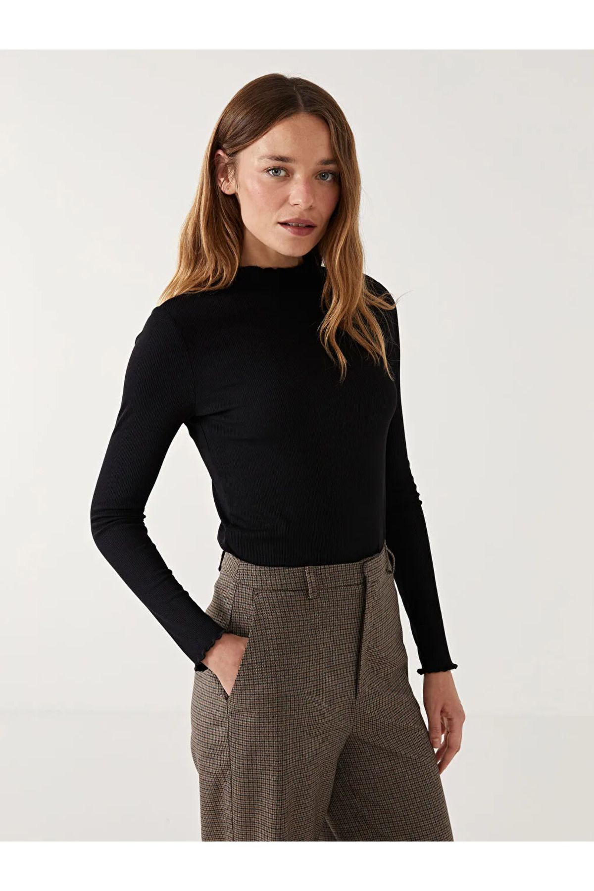 LC Waikiki LCW Modest Siyah Dik Yaka Kadın Body