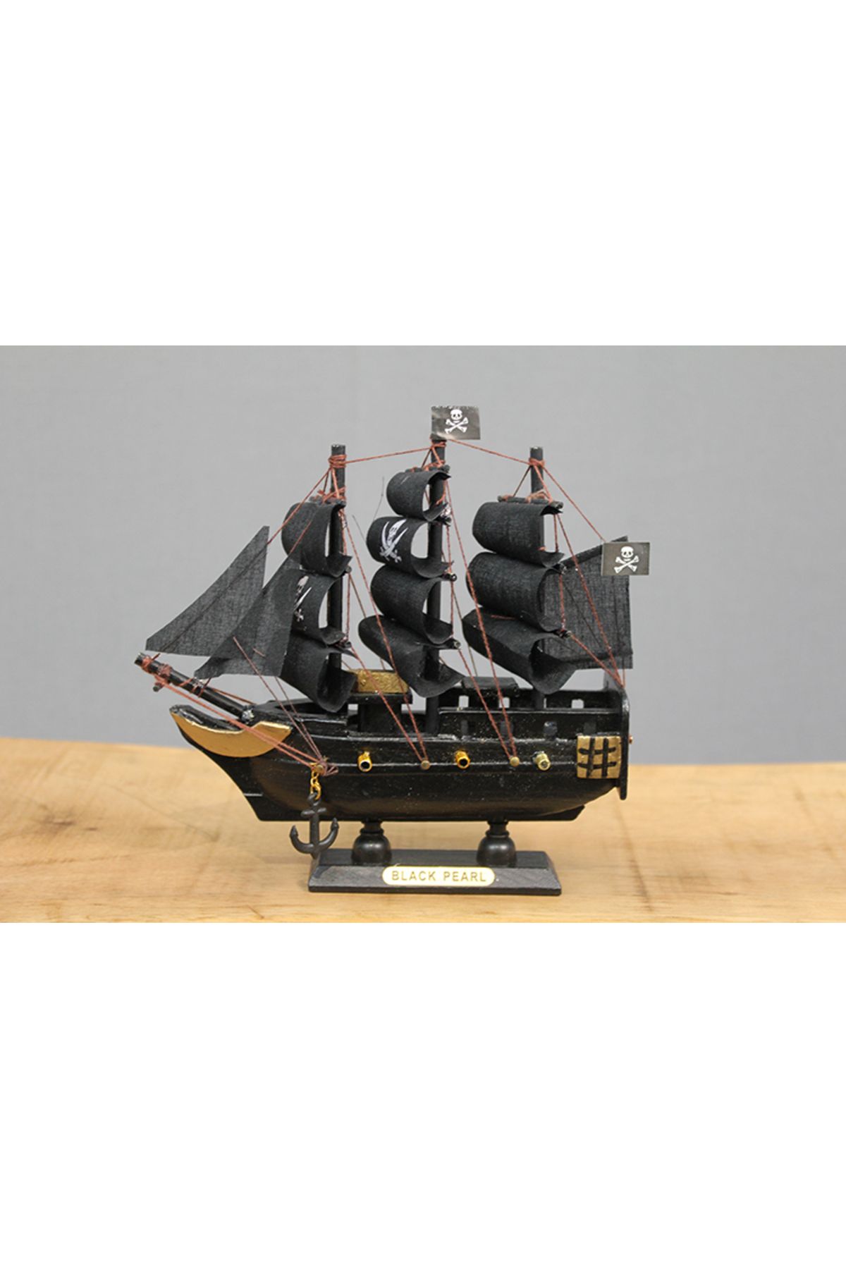 ENEFENDİ Ahşap Korsan Gemisi 15x15 cm