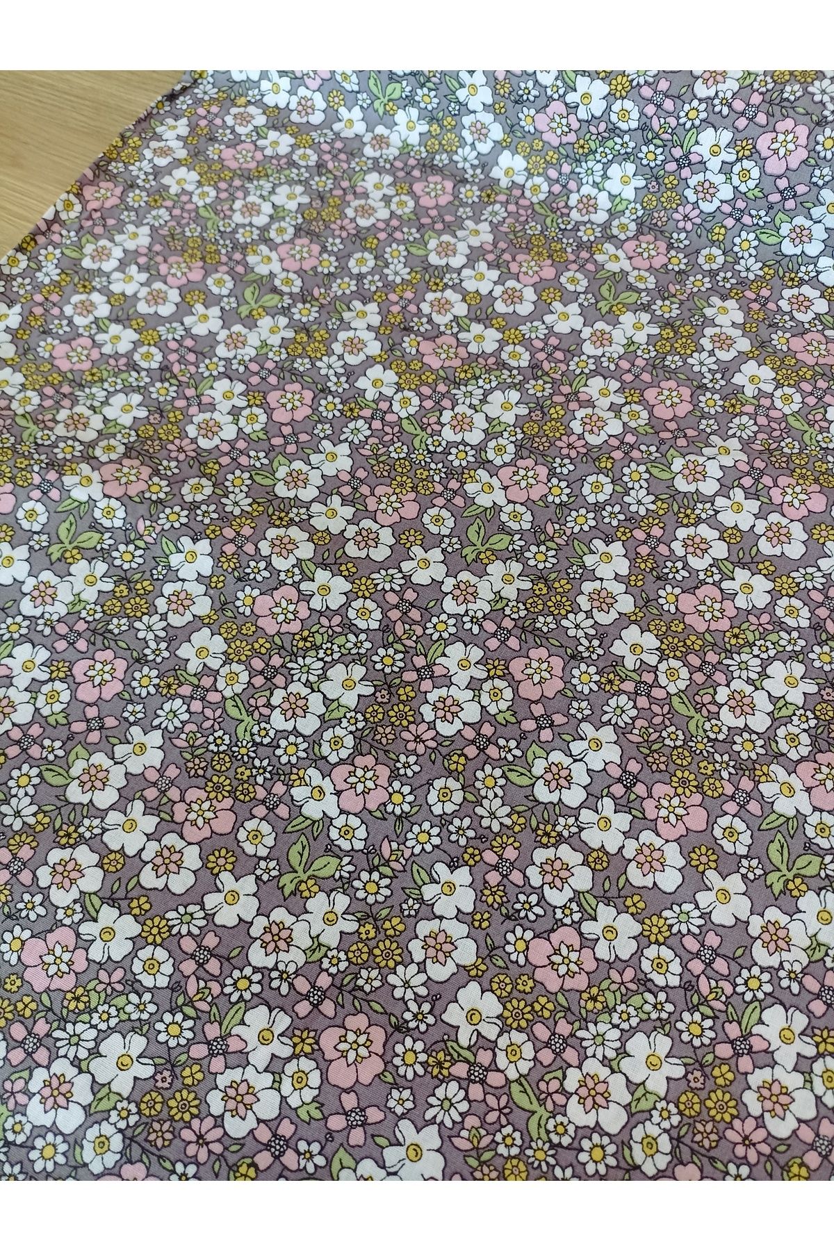 ida design store Lila Renk Çıtır Çiçek Desenli %100 Pamuk Poplin Kumaş 100x240