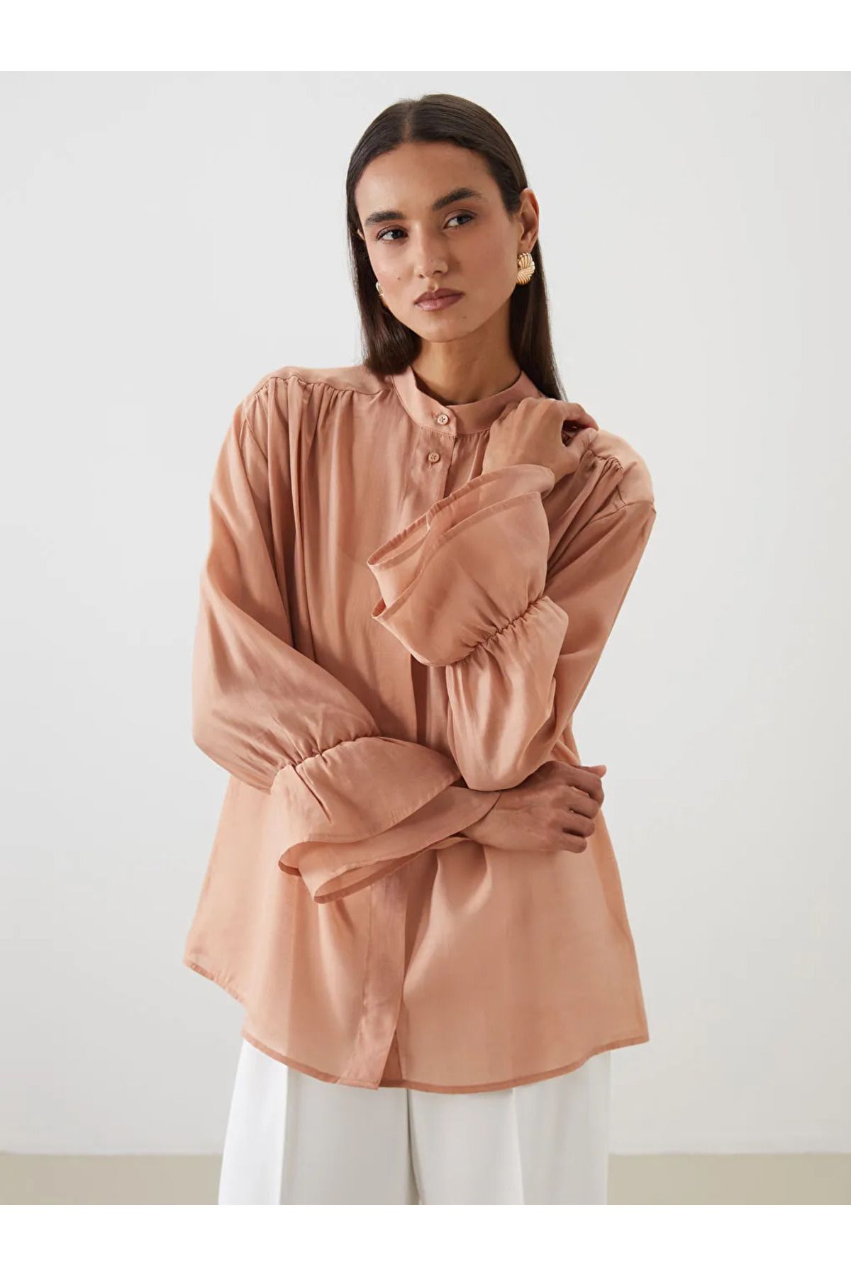 LC Waikiki LCW Modest Kahverengi Hakim Yaka Volanlı Kadın Gömlek Tunik