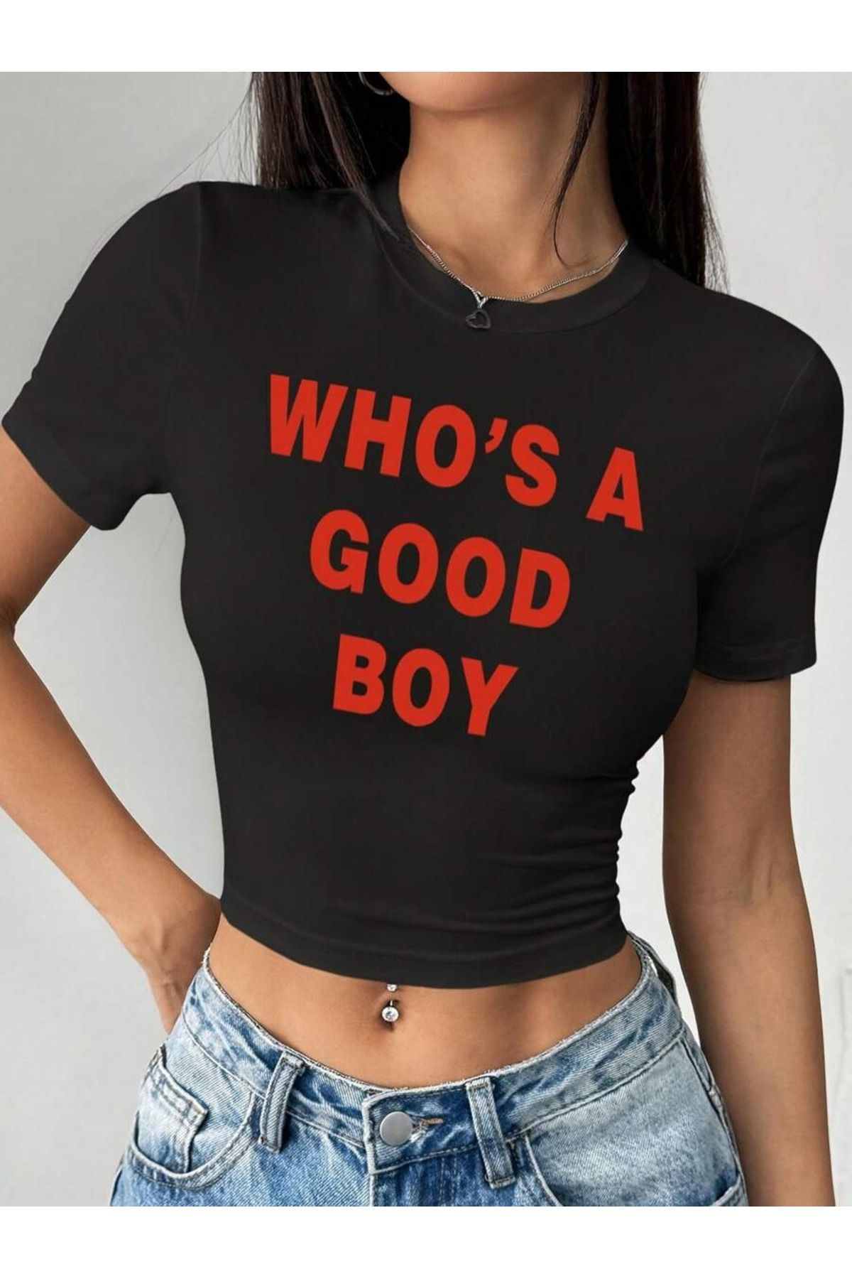 PALPİTO Kadın Siyah Who'S A Baskılı Bisiklet Yaka Dar Crop Tshirt