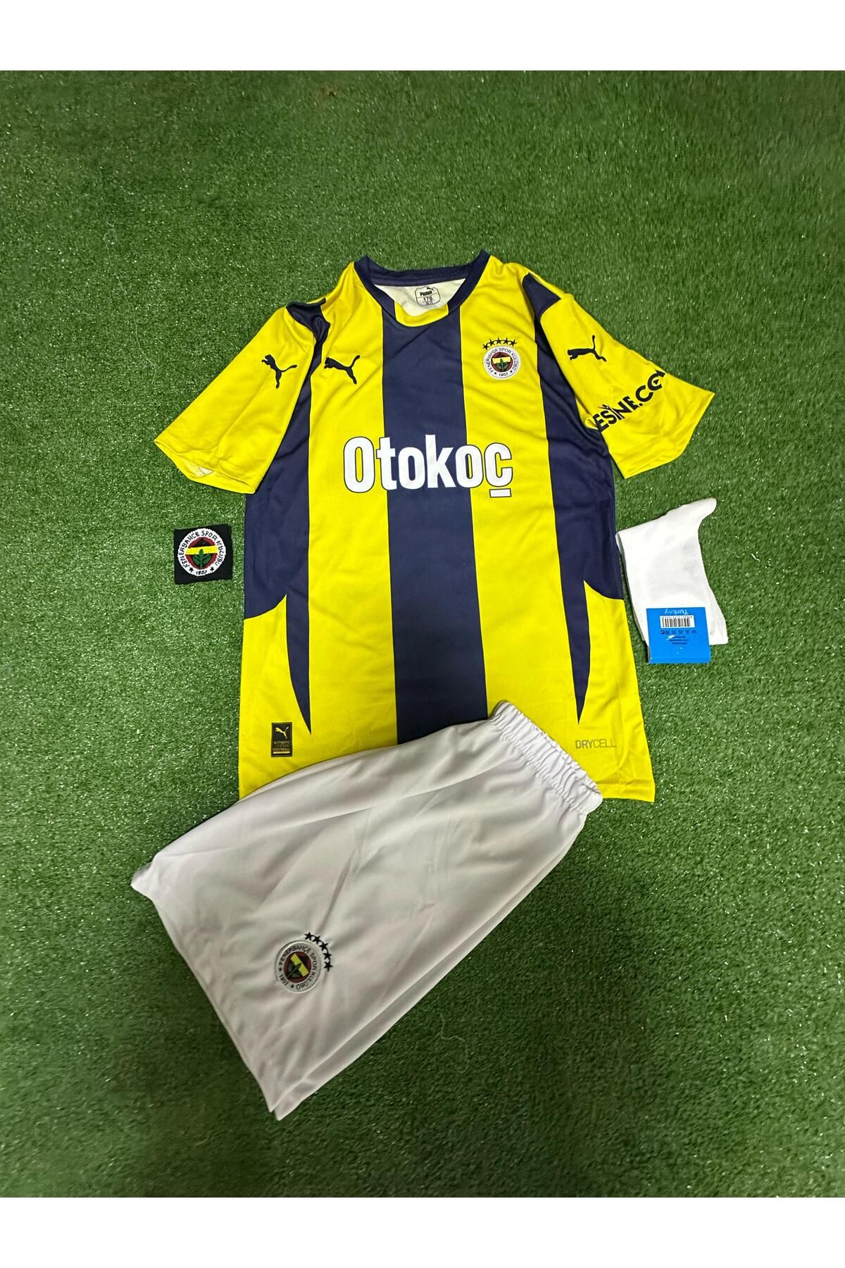 candy cup FÊNÊRBÂHÇÊ-İSİMSİZ YENİ SEZON 25/26 PARÇALI ÇOÇUK ÇORAP BİLEKLİK HEDİYE FUTBOL FORMASI VS SPOR ATLET