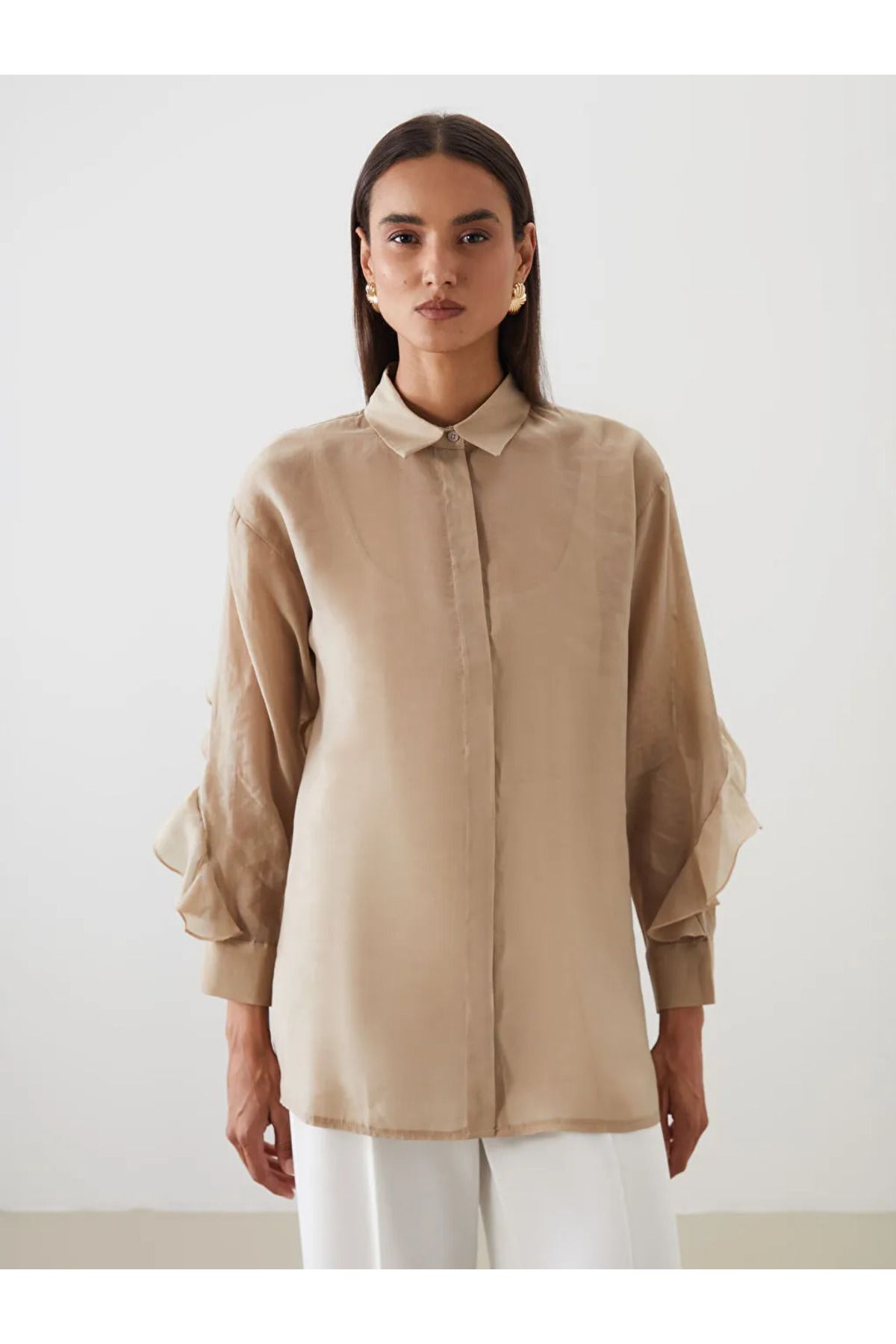 LC Waikiki LCW Modest Bej Fırfırlı Kadın Gömlek Tunik