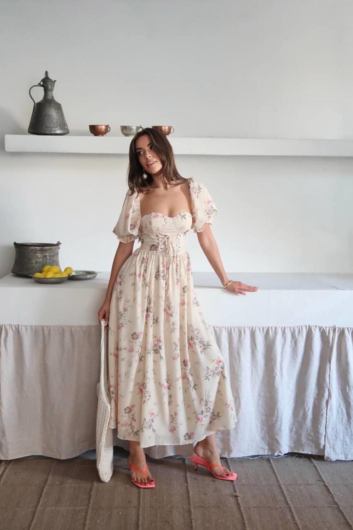 conconmoda Çiçek Desenli Gloplu Tasarım Zoe Elbise