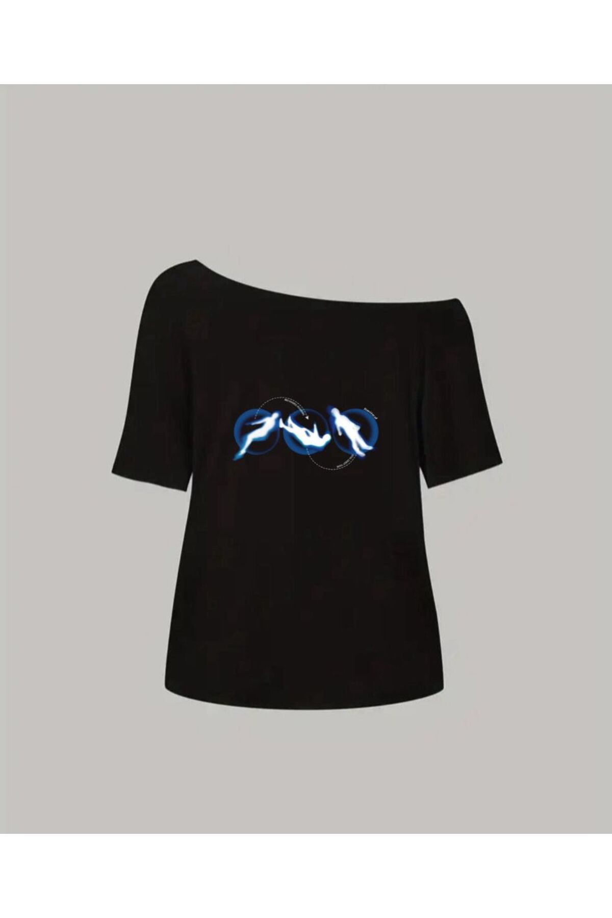 Koklonmoda Büyük Beden Kadın Düşük Omuz Kayık Yaka Baskılı T-Shirt