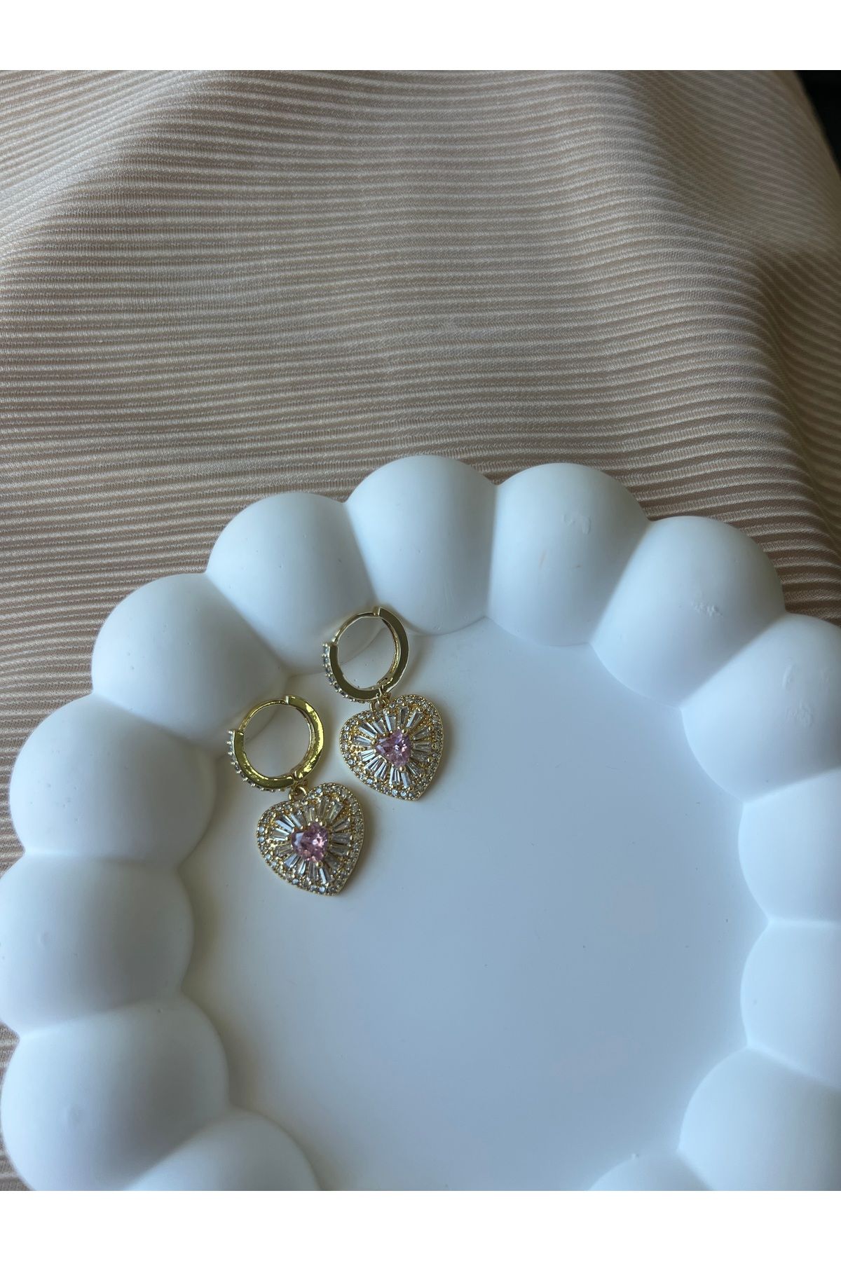 shop Pembe Taş Detaylı Gold Kalp Küpe