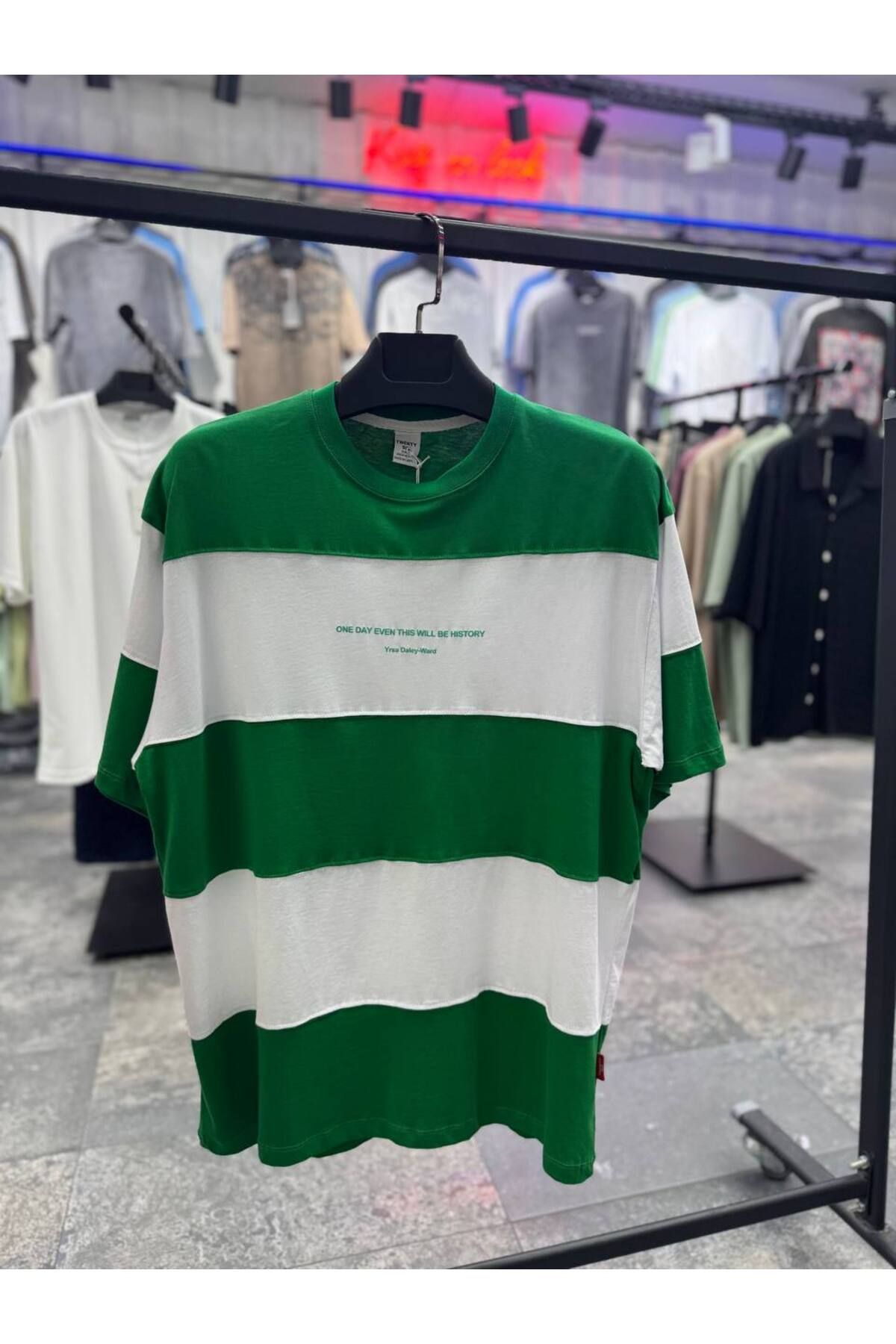 Twentysix T-SHIRT