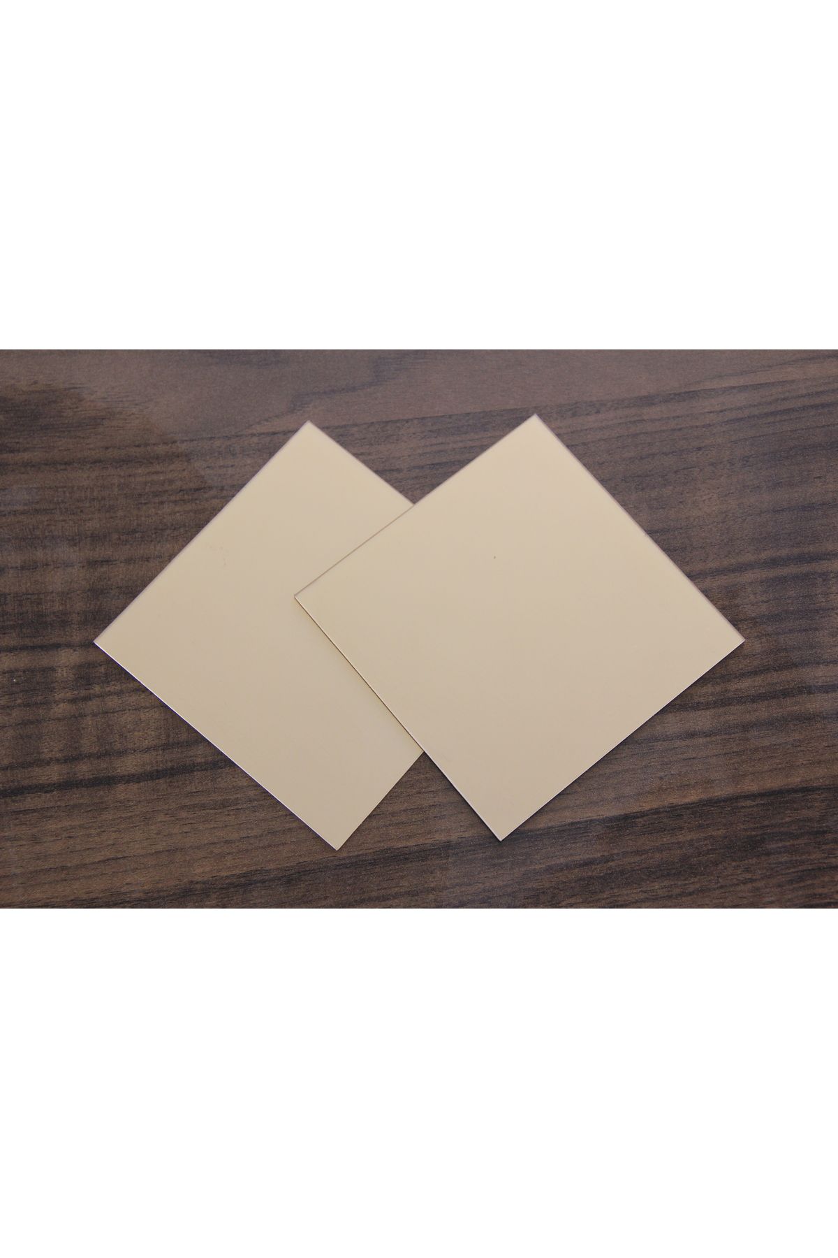 BEREN ATÖLYE AYNA PLEKSİ GOLD 5X5 CM 50 ADET DEKOR ÜRÜNÜ