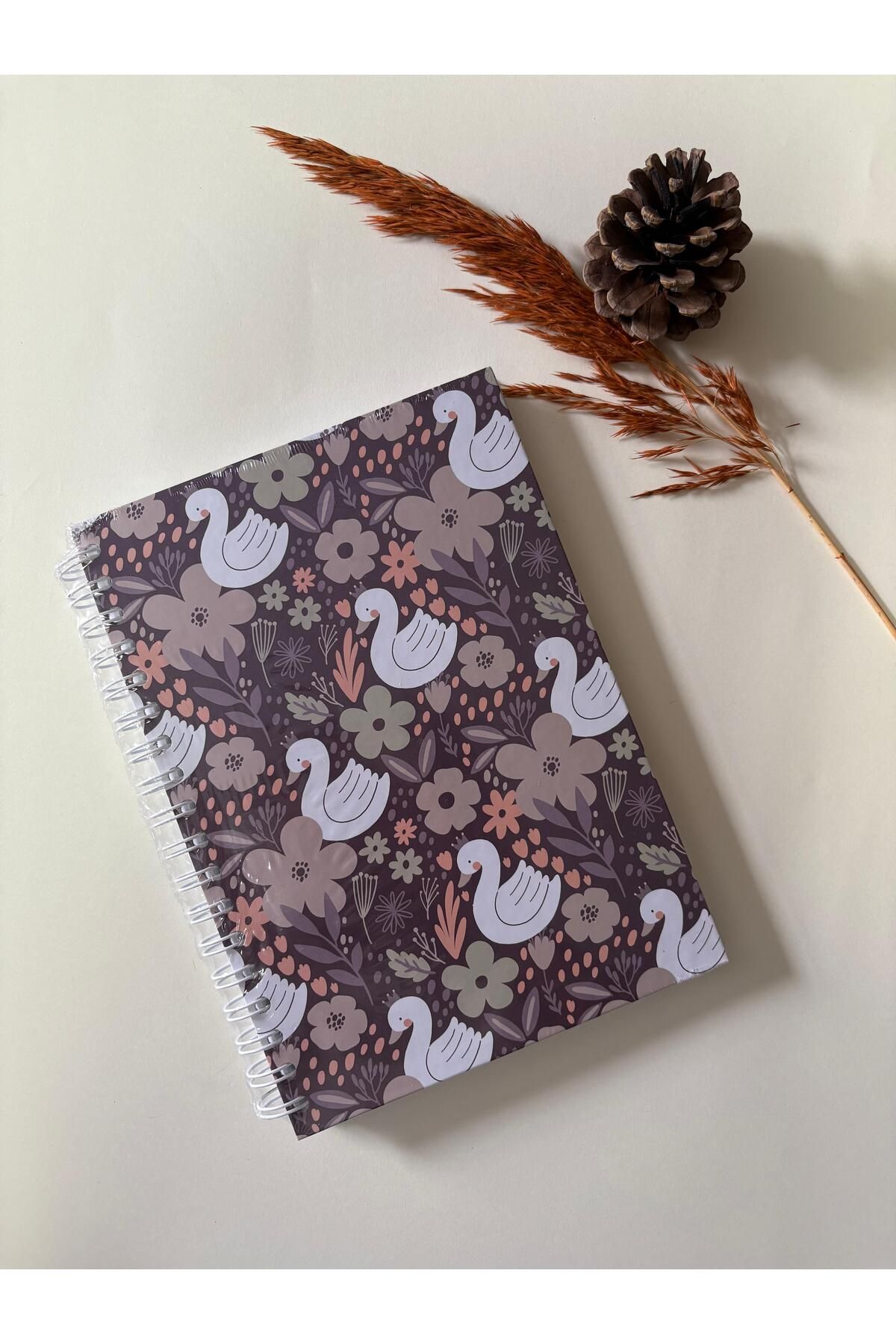Adalinhome Atakids Lizy Spralli Sert Kapak Çizgili Okul Not Defteri (17×24 cm, 120 yaprak)