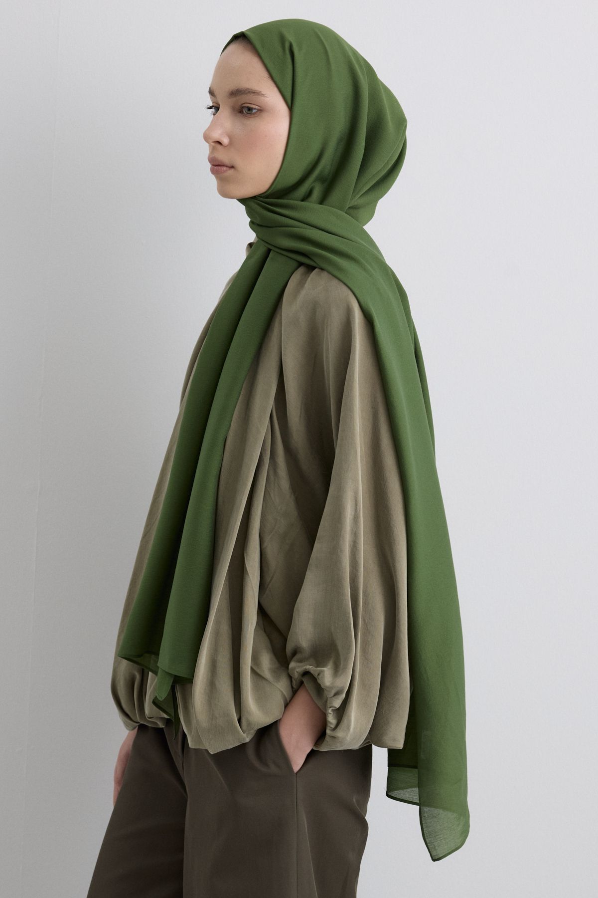 FENZA SCARF PARİS İPEĞİ ASKER YEŞİL RENK PAMUKLU ŞAL