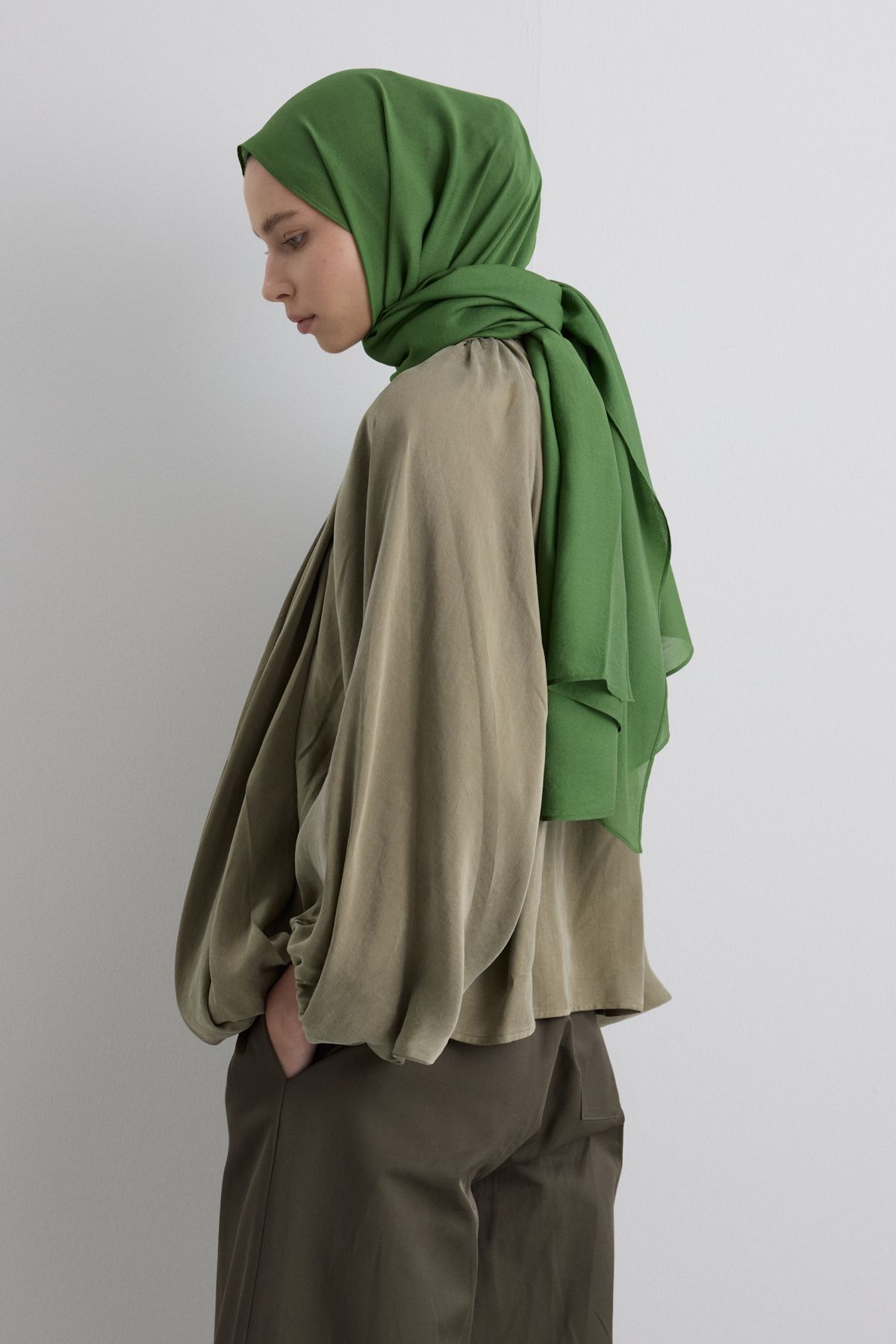 FENZA SCARF PARİS İPEĞİ ÇİM YEŞİL RENK PAMUKLU ŞAL