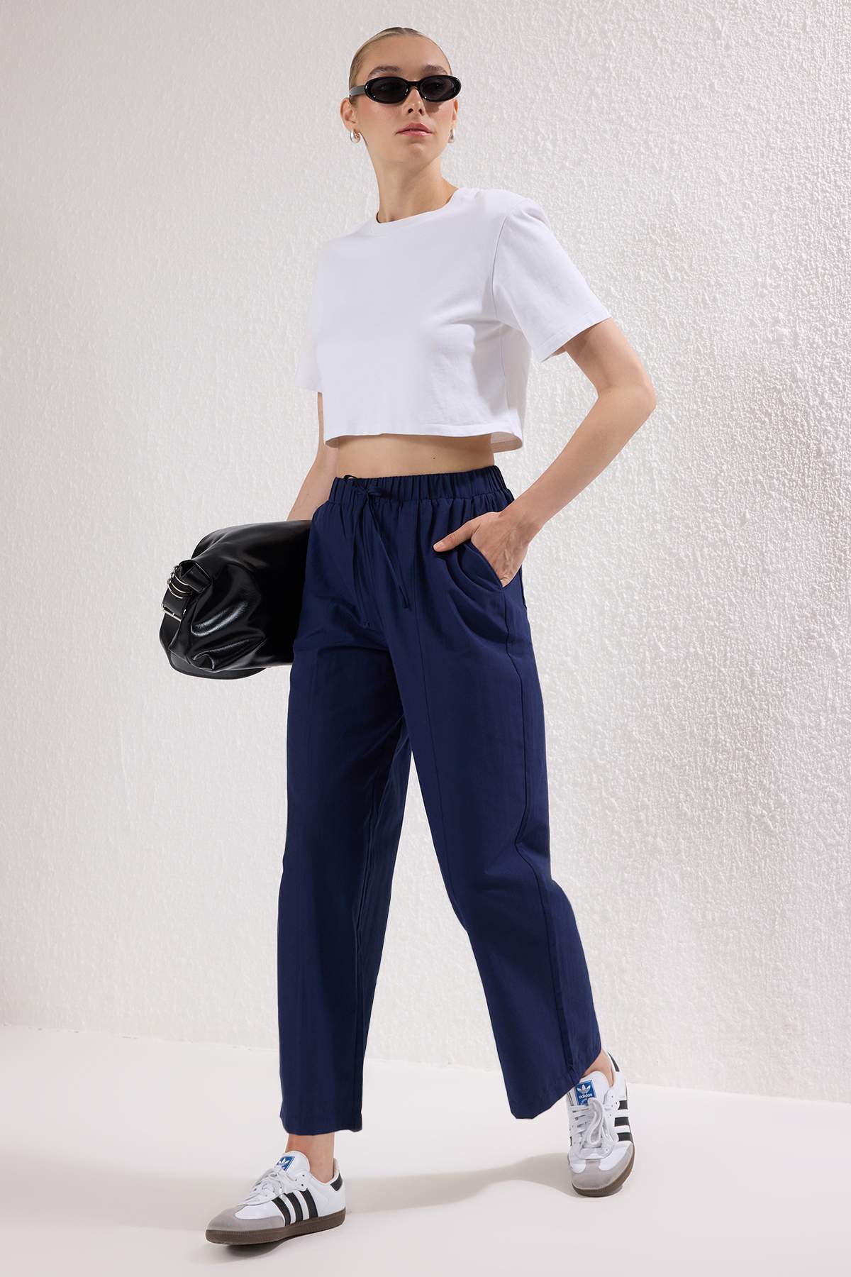 Trendyolmilla  Lacivert Mat Dokulu Beli Lastikli Pantolon TWOSS25PL00120 - Görsel 2