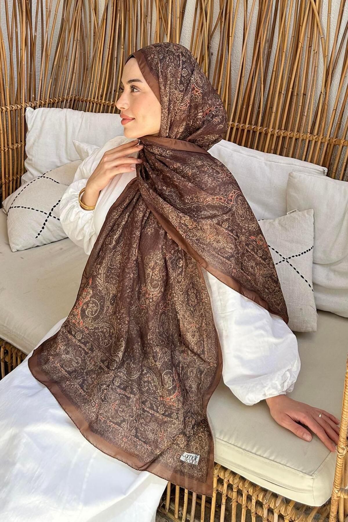lamelif-Retro Pattern Soft Shawl Milk Coffee 3