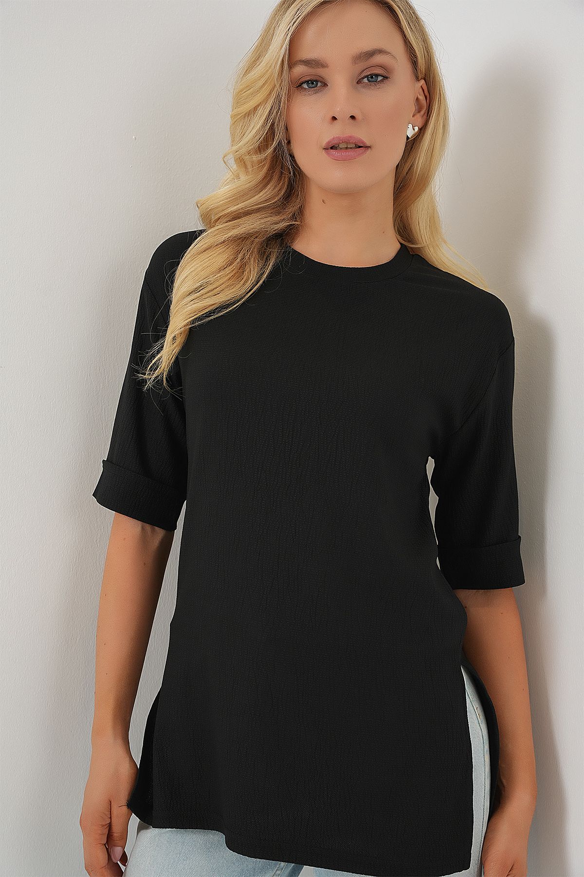 Bigdart-4332 Knitted T-Shirt with Side Slits - Black 4