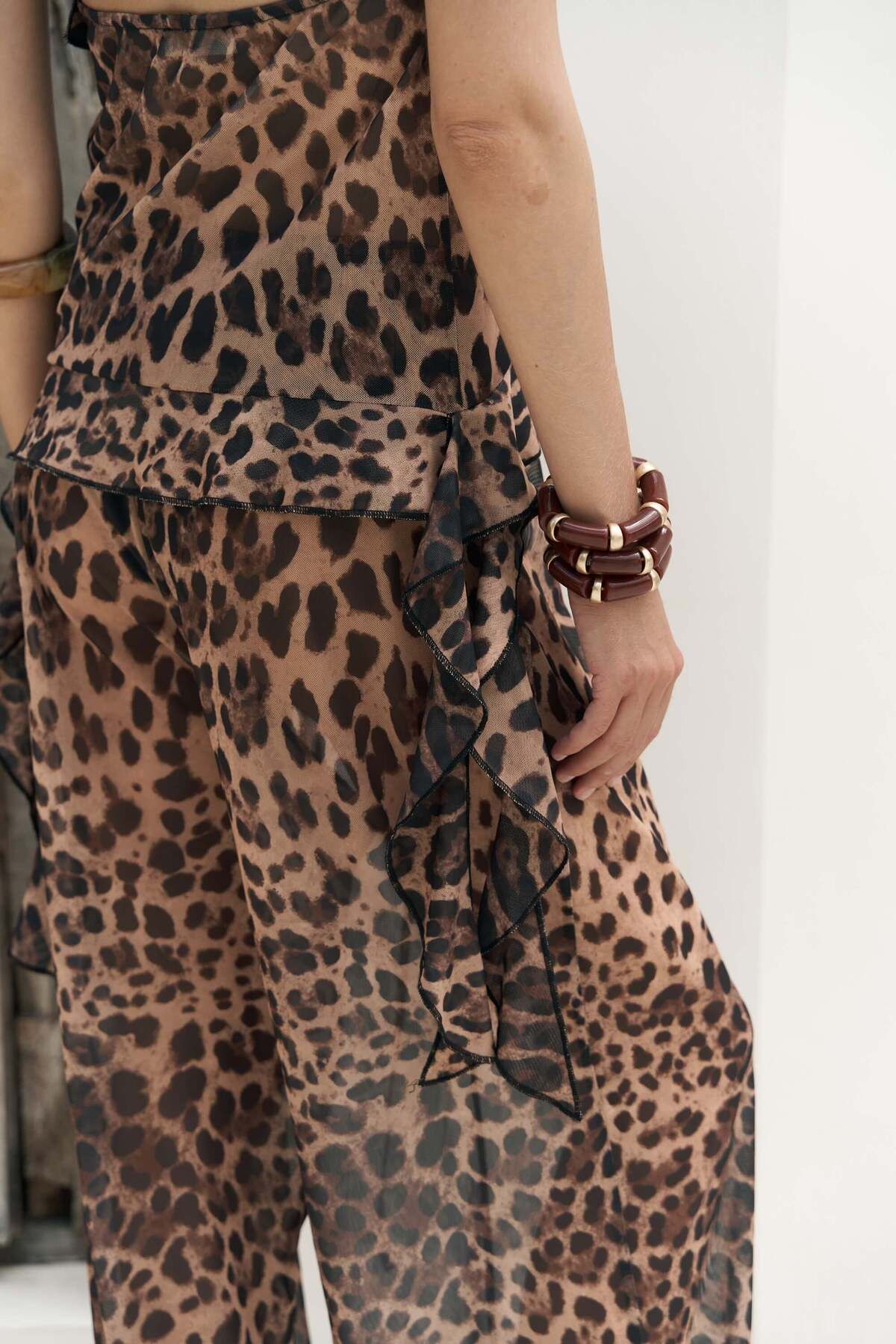BOHEMAİ-Sulliven Ruffle Detail Leopard Pattern Crop Pants Set 8