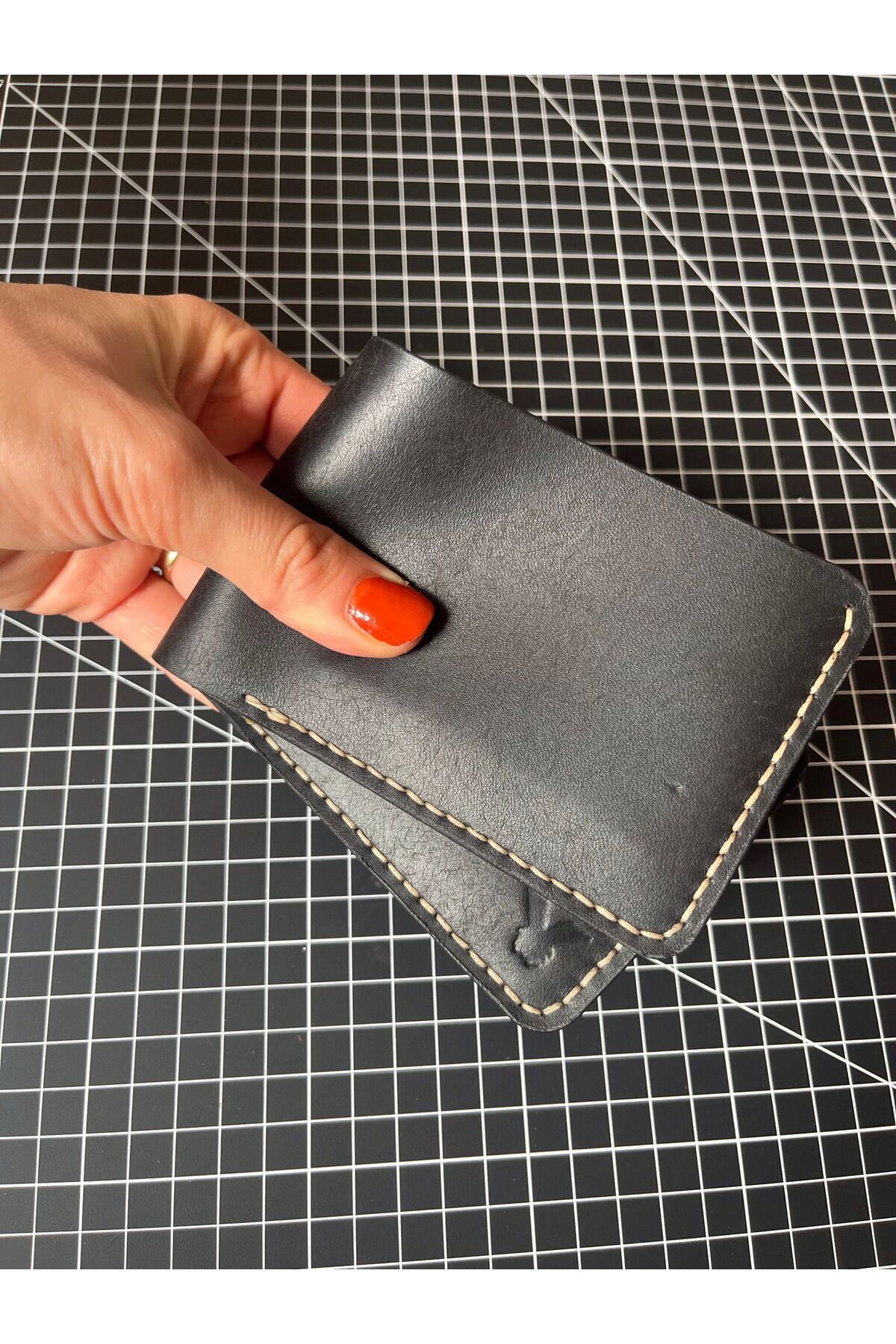 HAT Leather Gerçek Italyan Derisinden ''bifold V1'' Bifold Cüzdan- Siyah