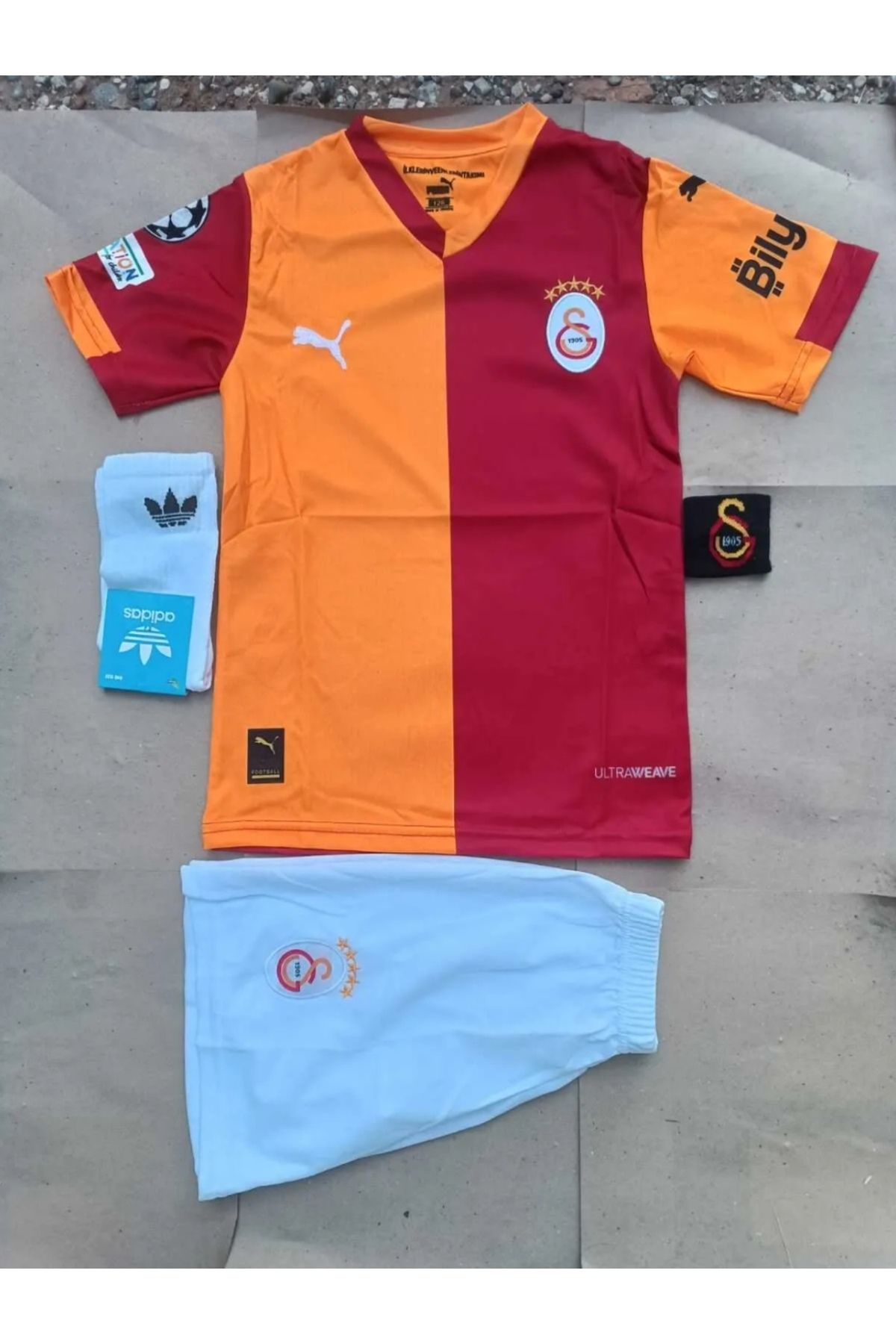 Forma Galatasaray - 2025 Yeni Sezon İsimsiz 5 Yıldız Çoçuk alt üst Çoraplı Takım