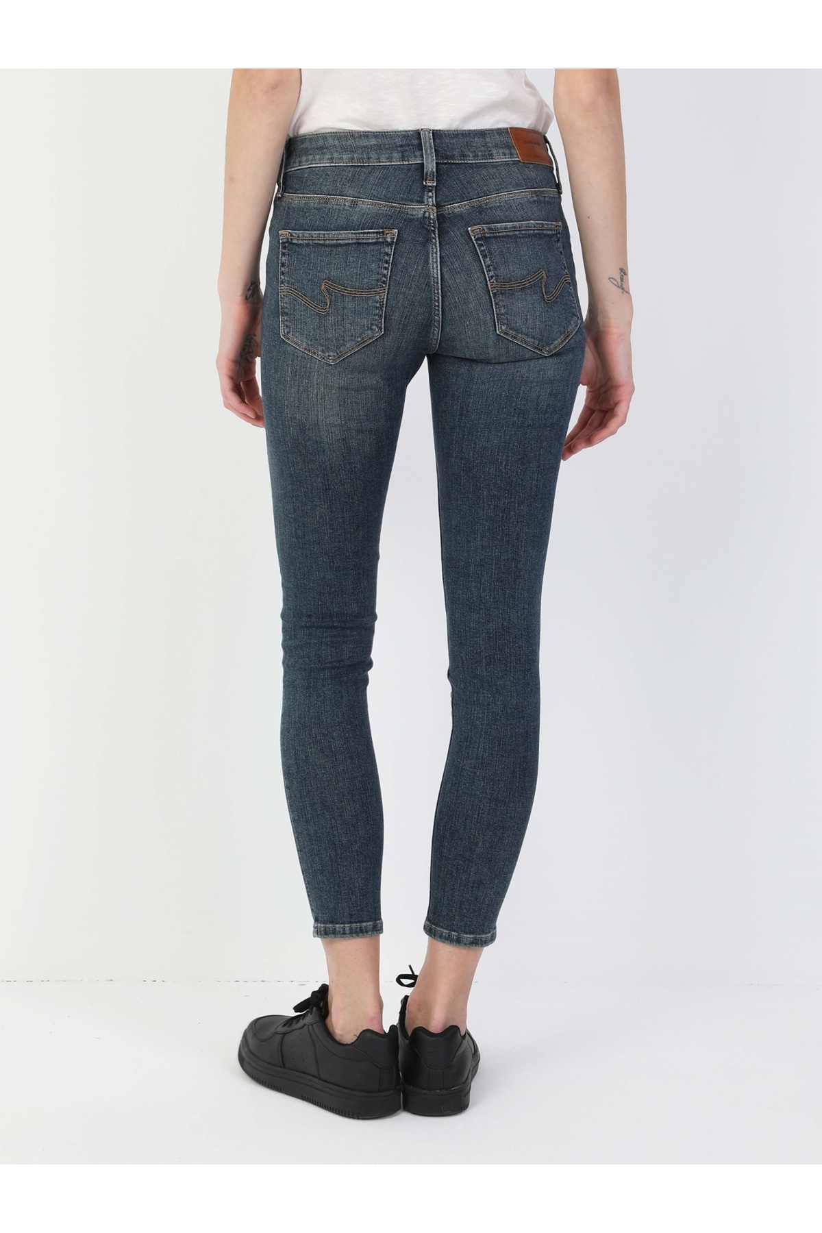 Colin's-Super Slim Fit Mid Waist Slim Leg Women's Dark Indigo Jean Pants 2