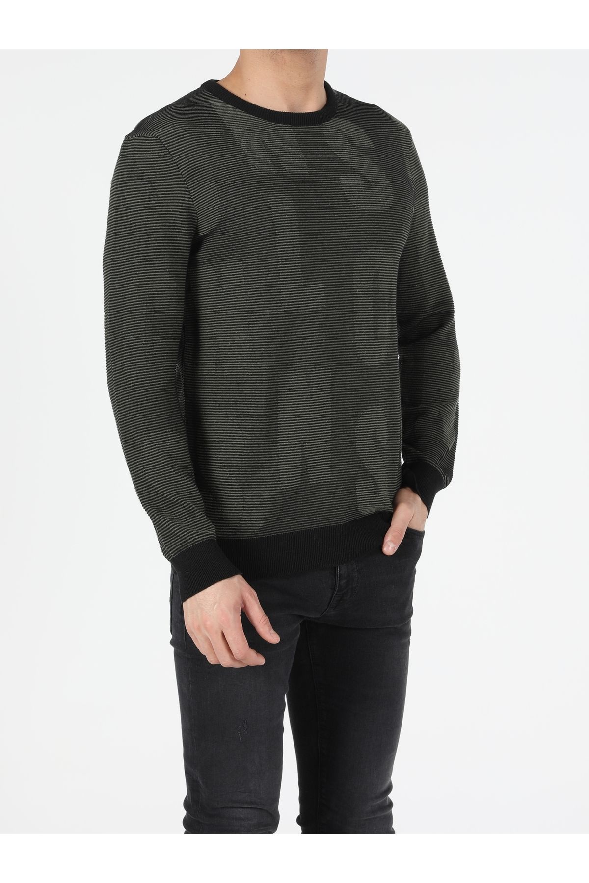 Colin's-Slim Fit Round Neck Men's Green Sweater 4