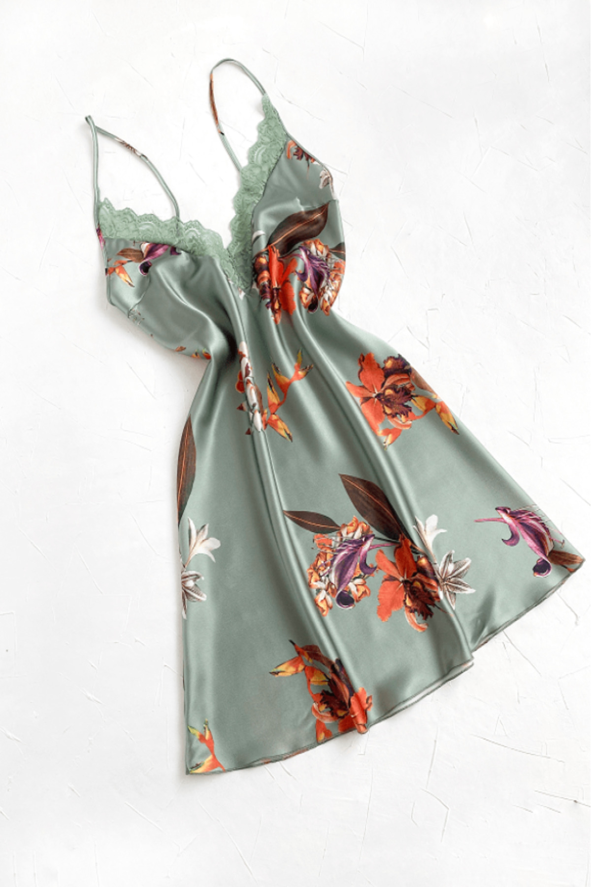 Gece İncisi Dantel Detaylı Saten Gecelik