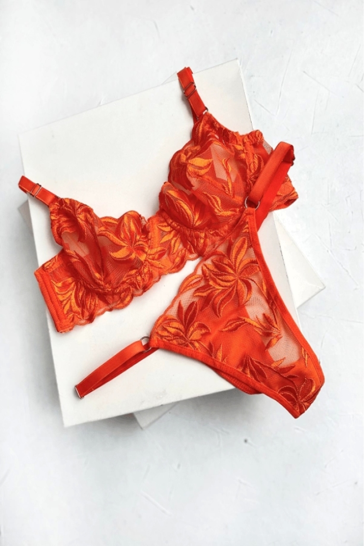 Branch Embroidered Bra Set