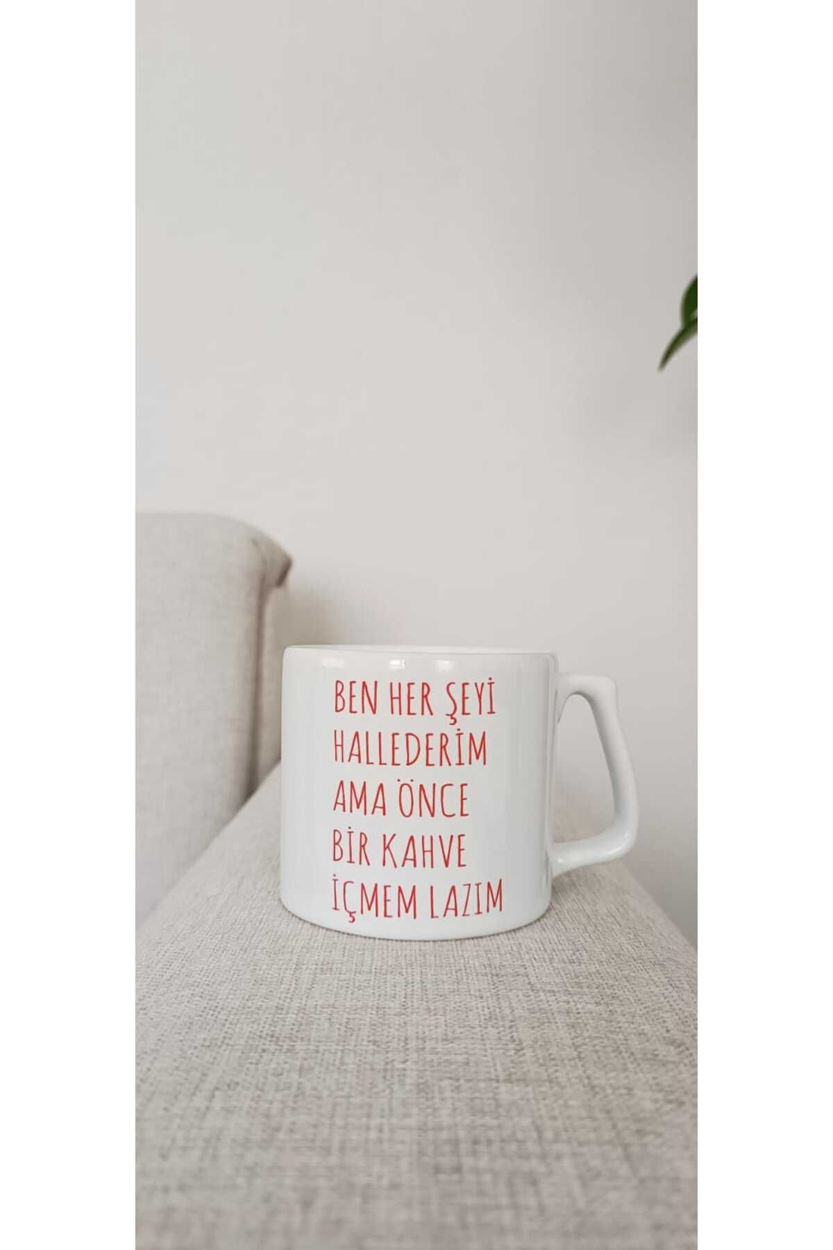 SERAMİK Ben Her Şeyi Hallederim Tasarım Çift Yön Baskılı Kupa Beyaz Renk